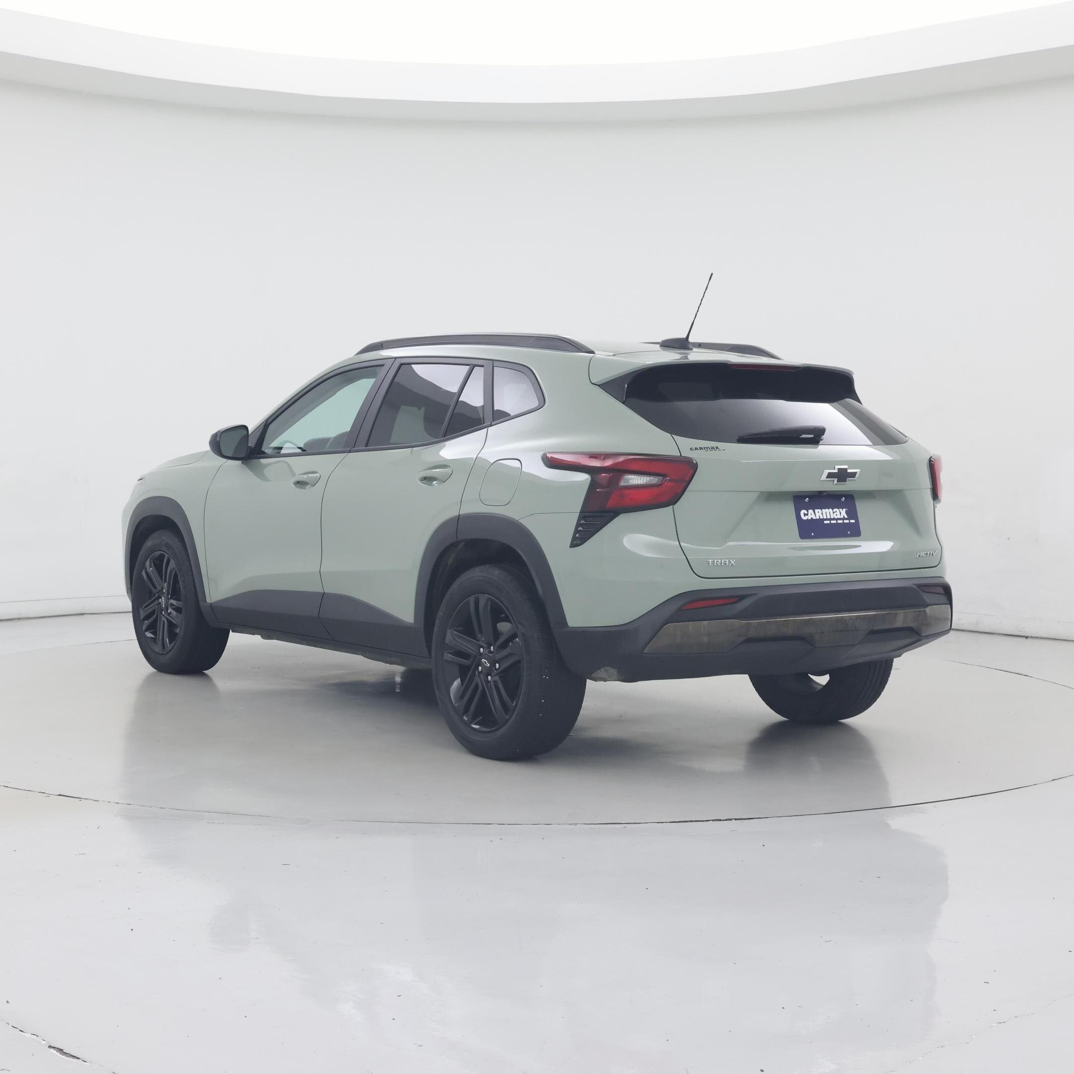Thumbnail: 2024 Chevrolet Trax - 2