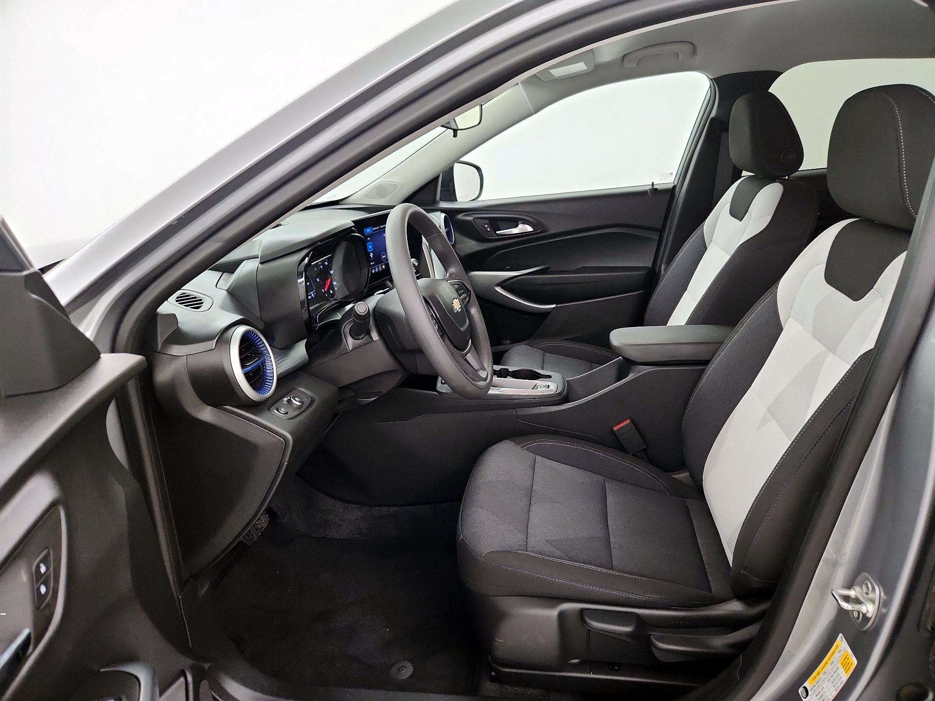 Thumbnail: 2024 Chevrolet Trax - 11