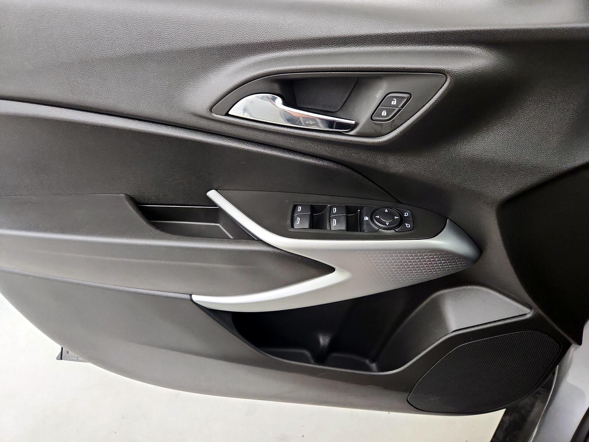 Thumbnail: 2024 Chevrolet Trax - 12