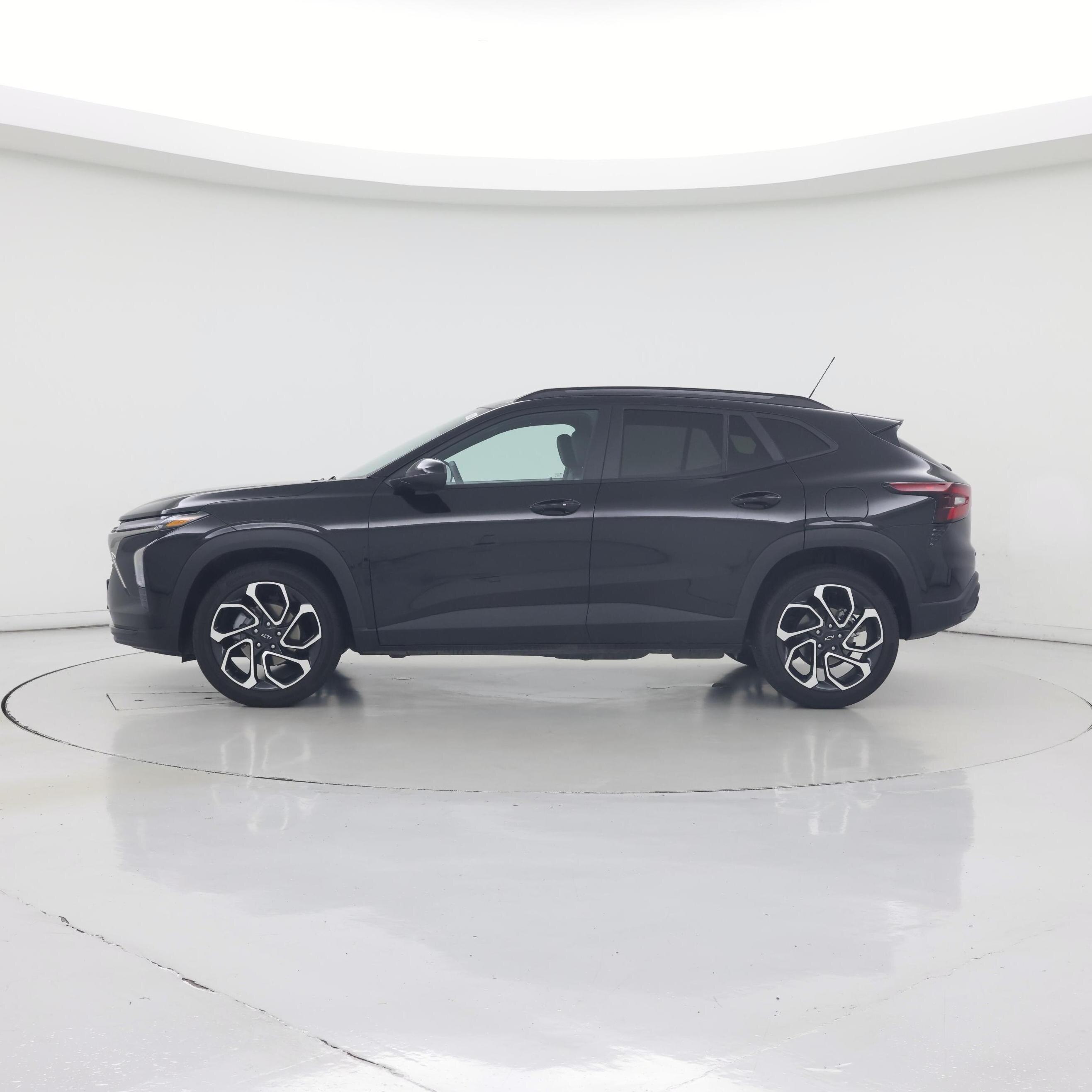 Thumbnail: 2026 Chevrolet Trax - 3