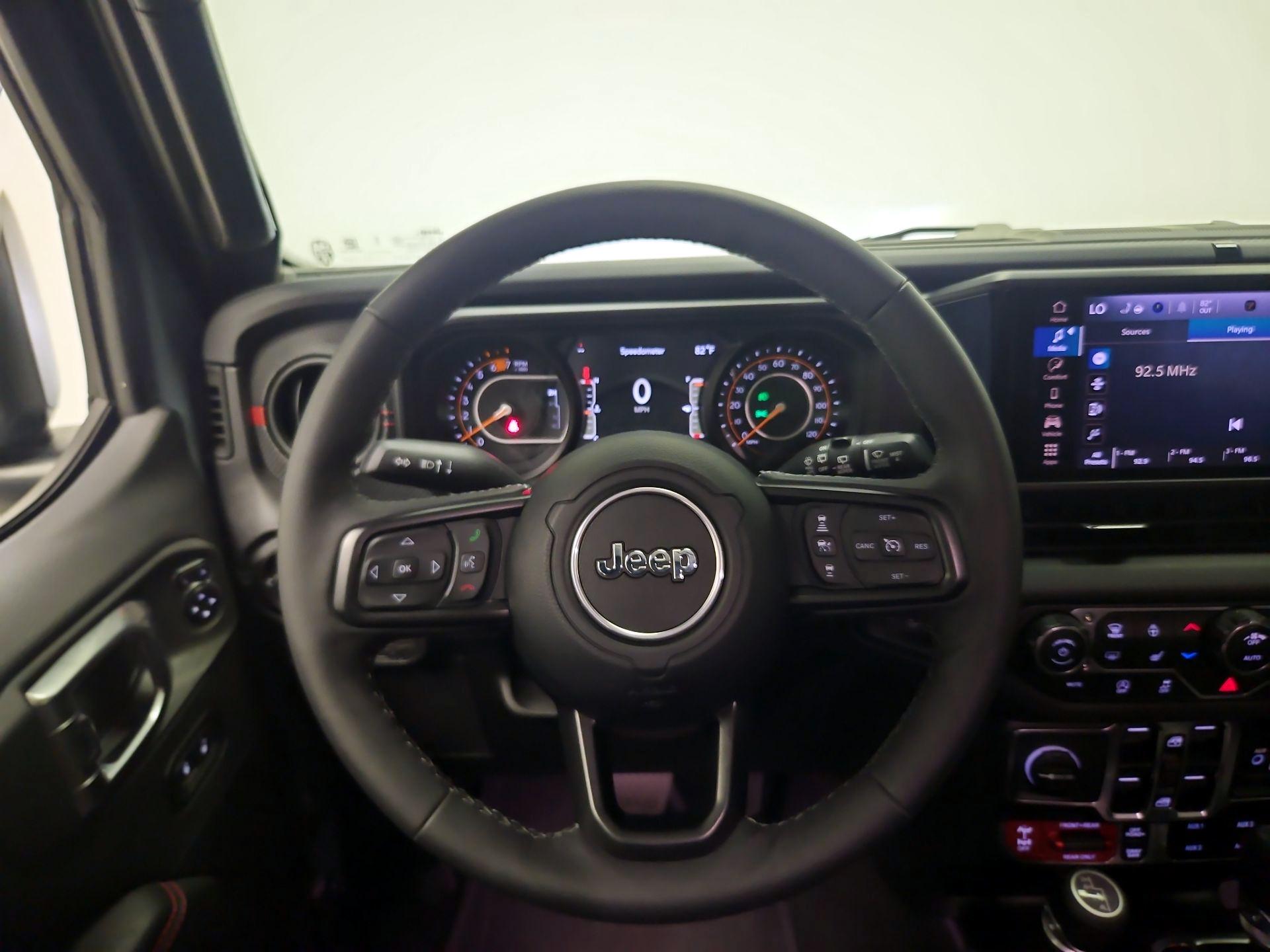 Thumbnail: 2025 Jeep Wrangler - 10