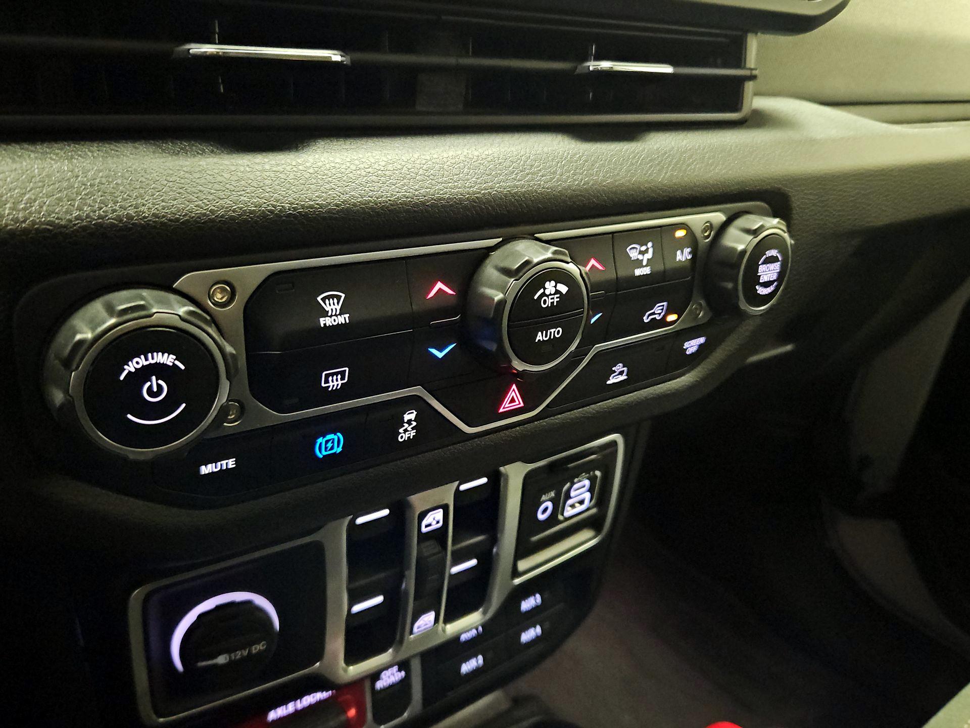 Thumbnail: 2024 Jeep Wrangler - 16