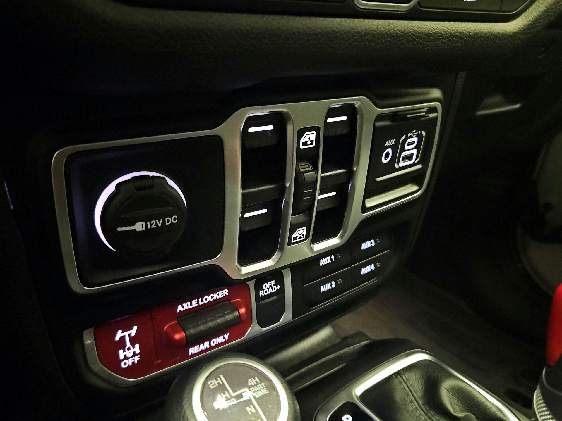 Thumbnail: 2024 Jeep Wrangler - 18
