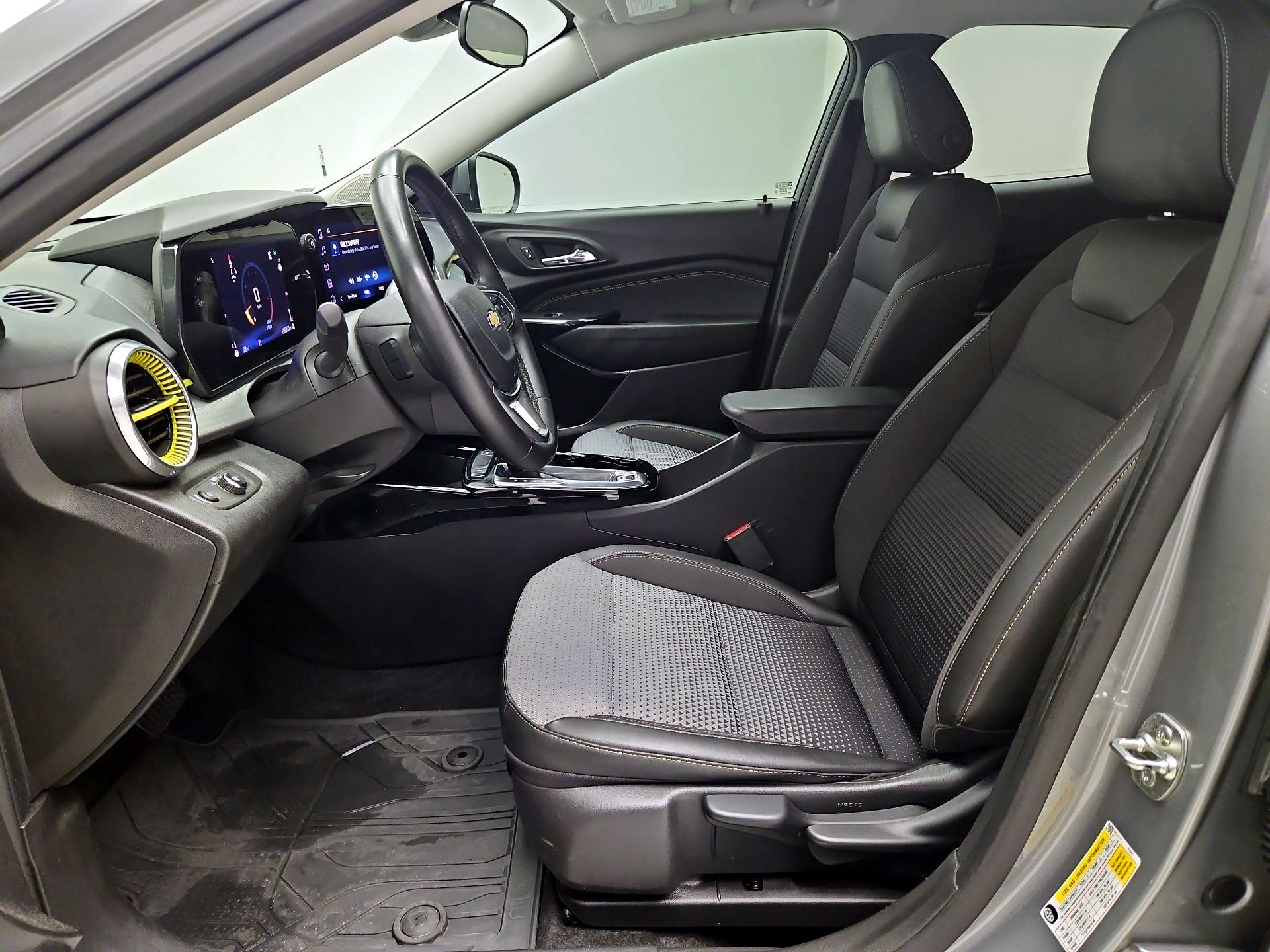 Thumbnail: 2025 Chevrolet Trax - 11