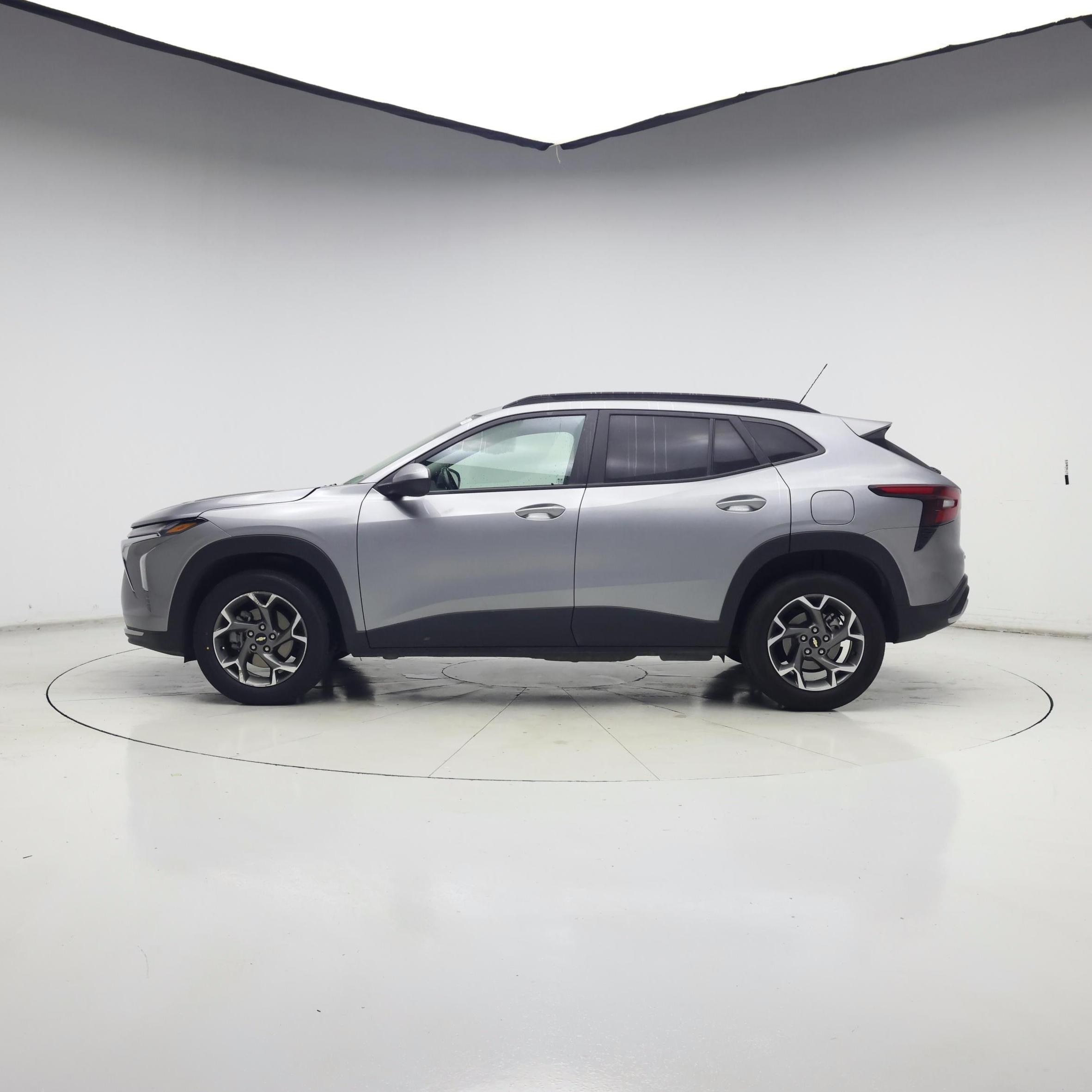 Thumbnail: 2025 Chevrolet Trax - 3