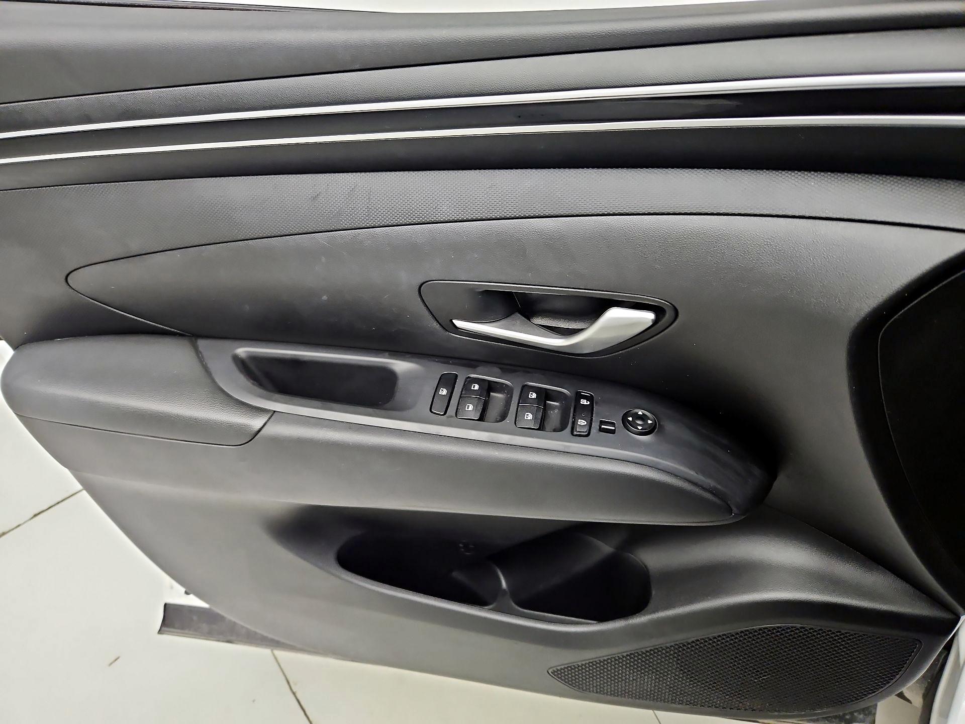 Thumbnail: 2023 Hyundai Tucson - 12