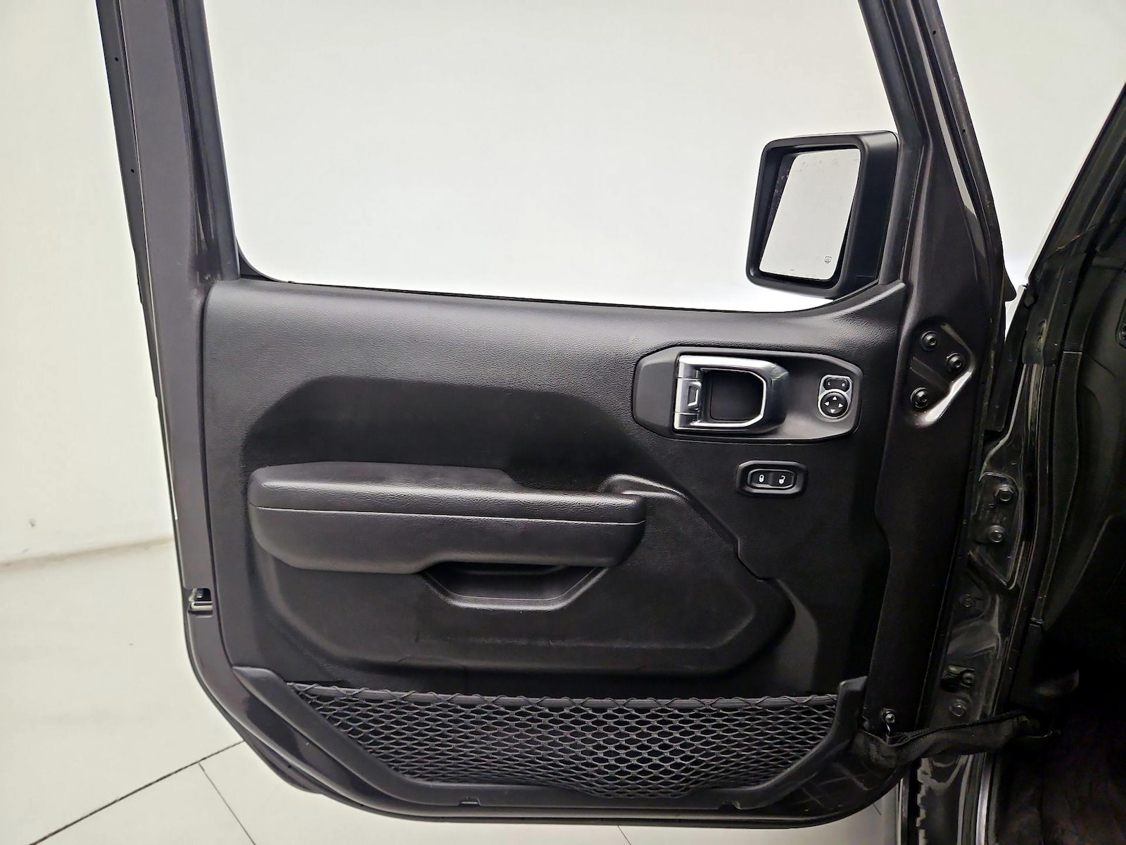 2025 Jeep Wrangler 4-Door Willys - Photo 13