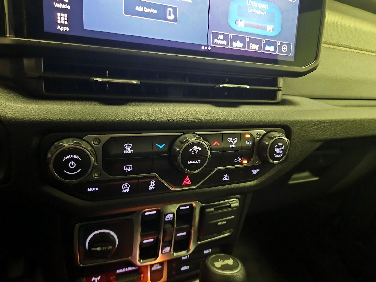 2025 Jeep Wrangler 4-Door Willys - Photo 16