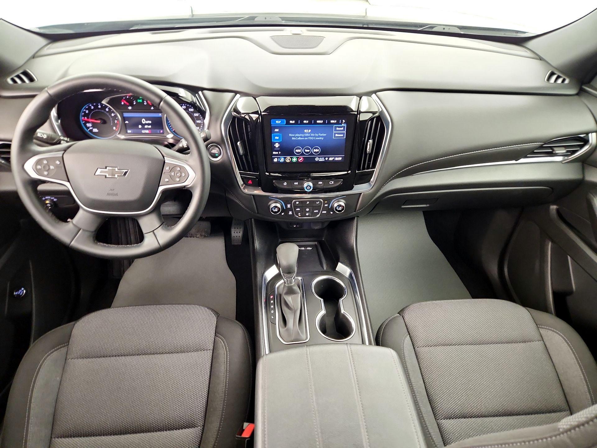 Thumbnail: 2023 Chevrolet Traverse - 9