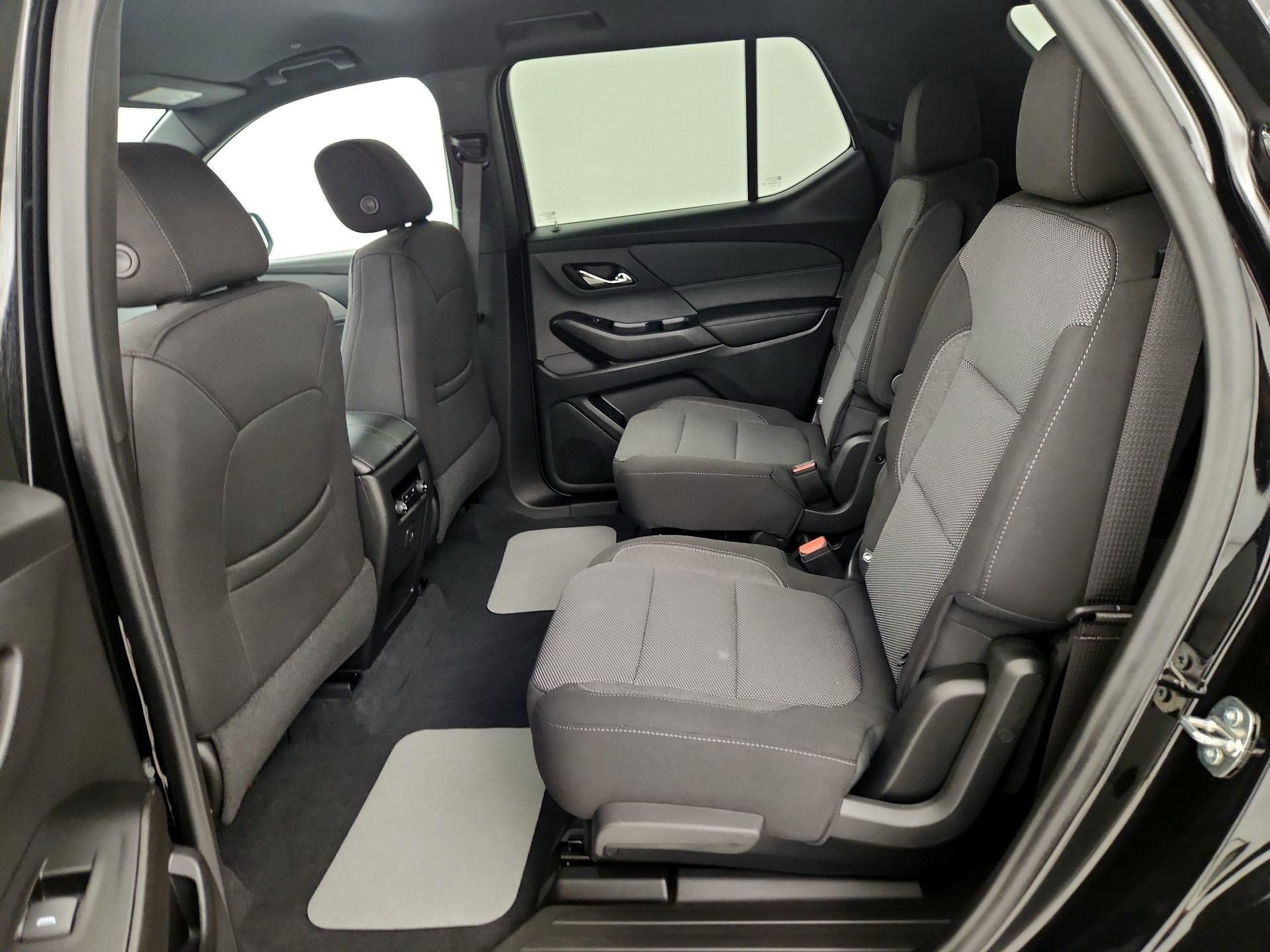 Thumbnail: 2023 Chevrolet Traverse - 19