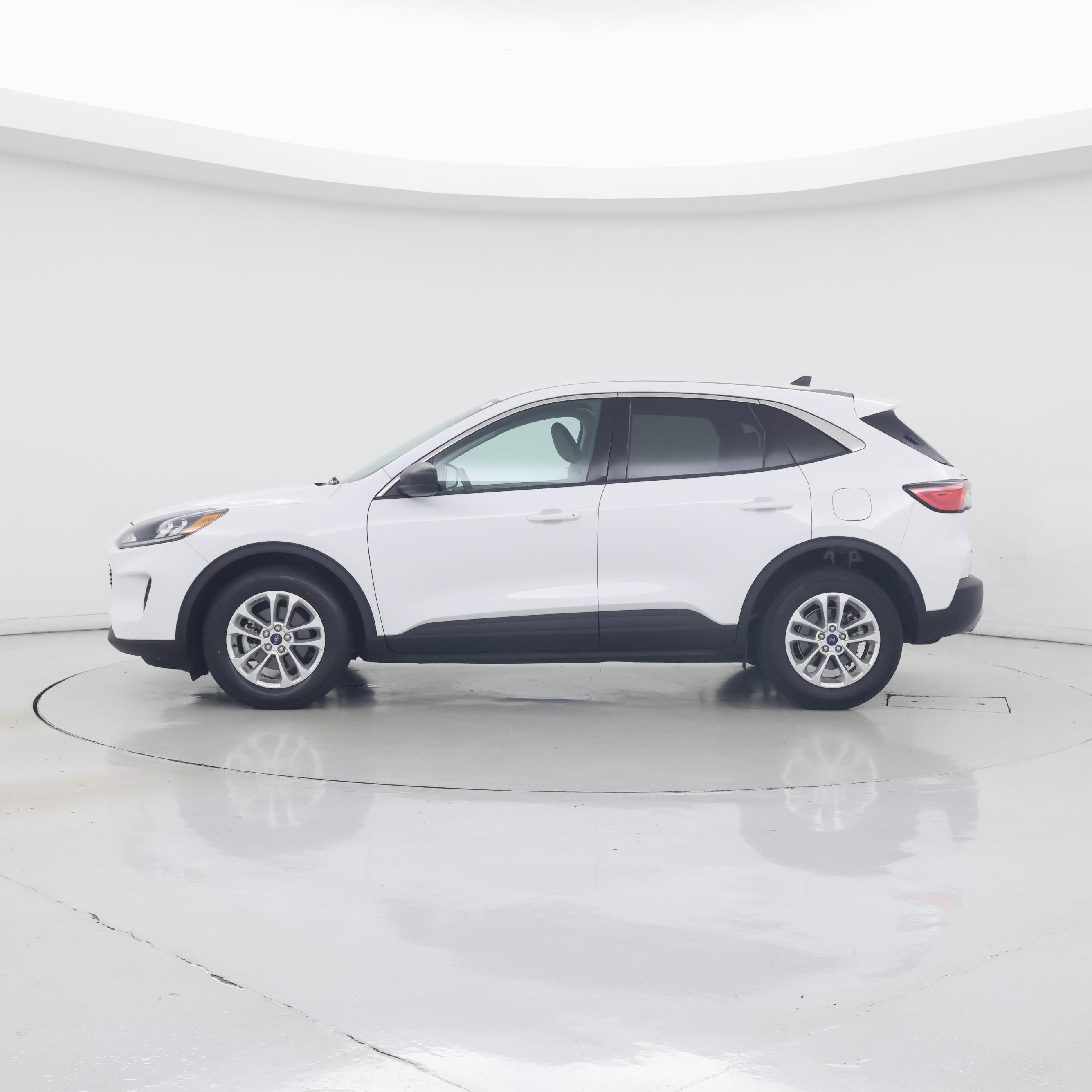 Thumbnail: 2022 Ford Escape - 3