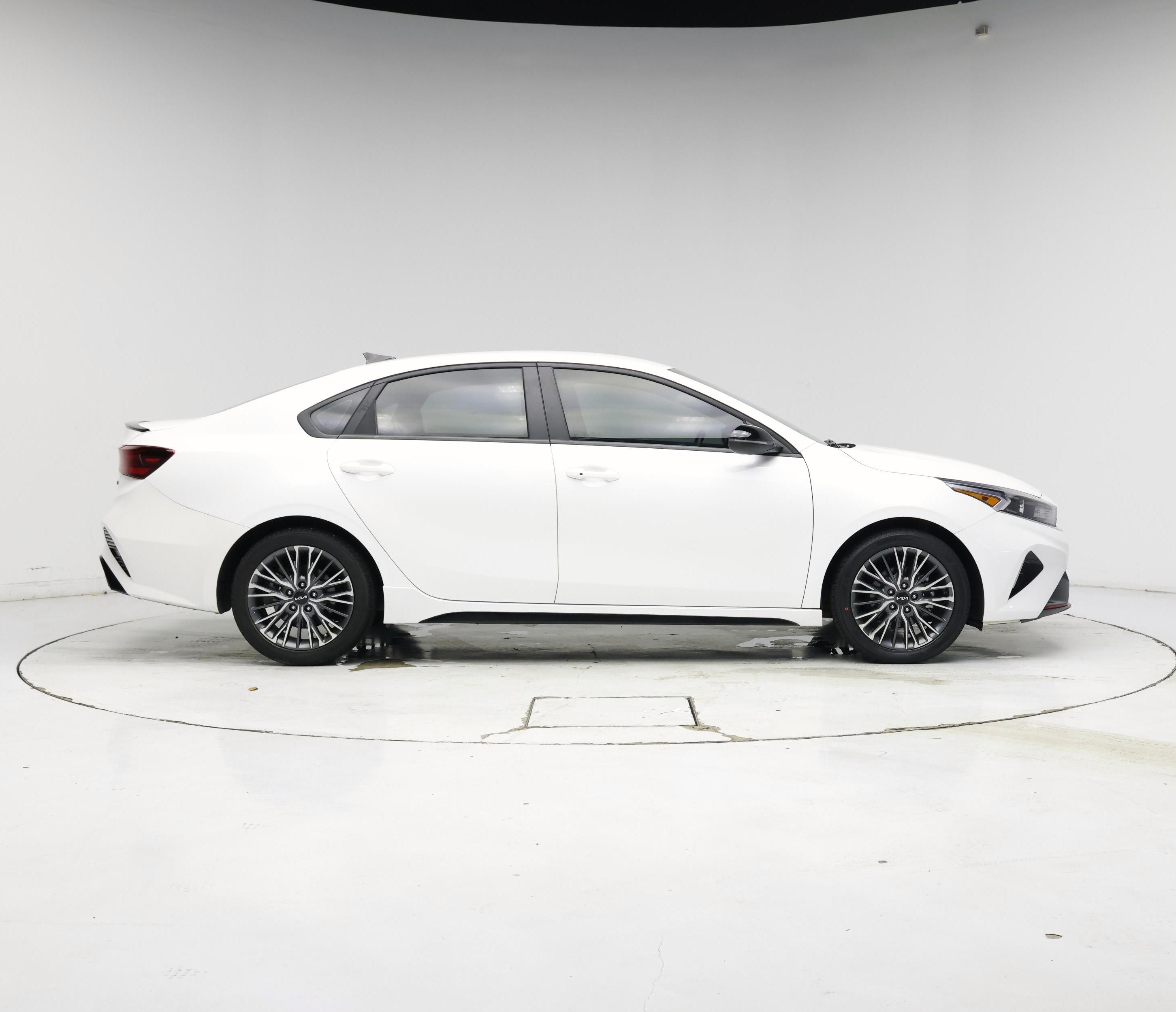 Thumbnail: 2024 Kia Forte - 7