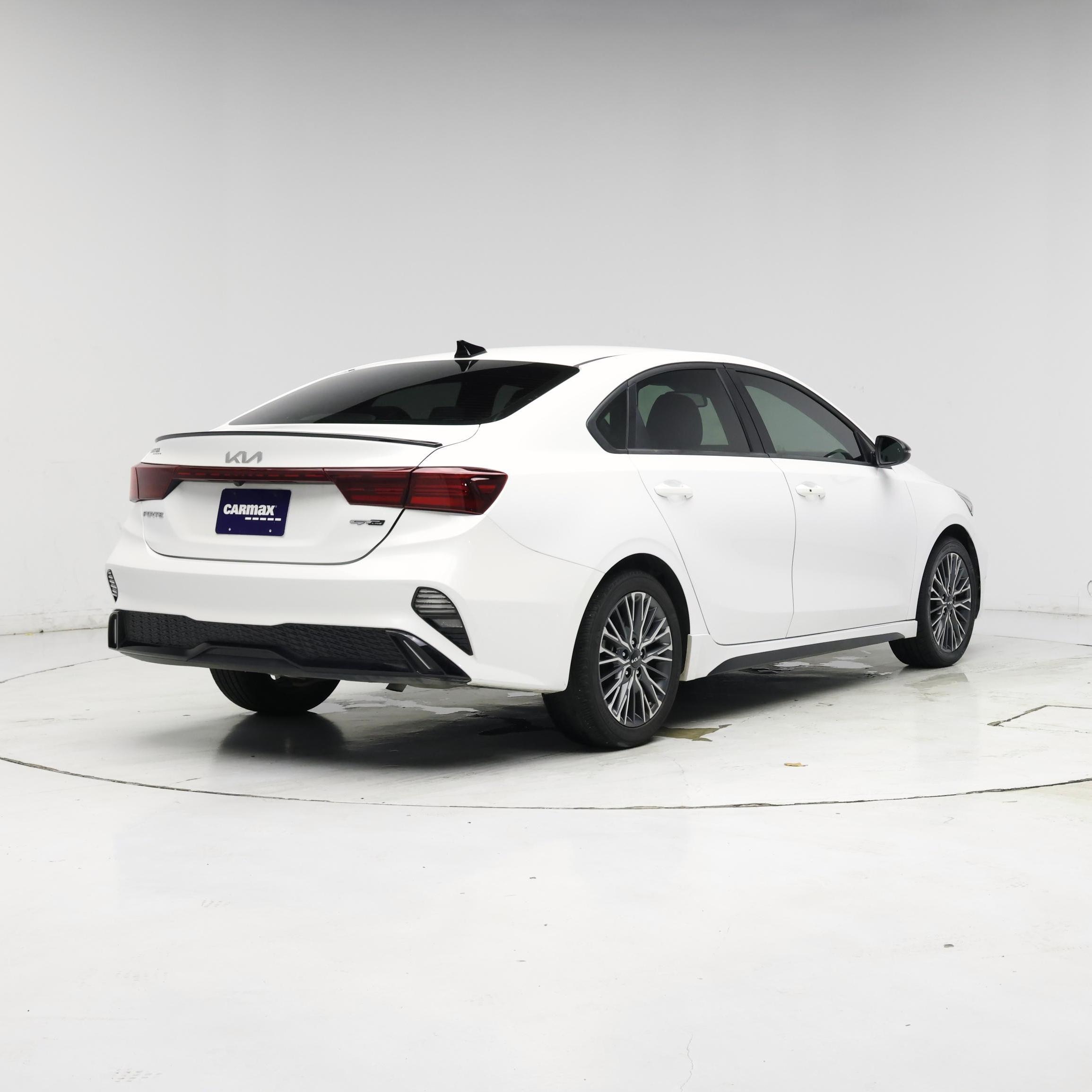Thumbnail: 2024 Kia Forte - 8