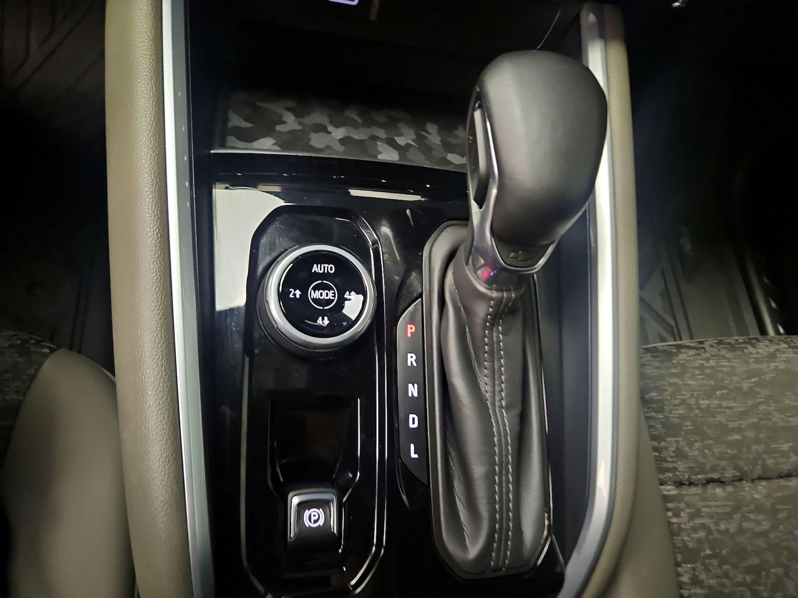 2024 Chevrolet Colorado ZR2 - Photo 19