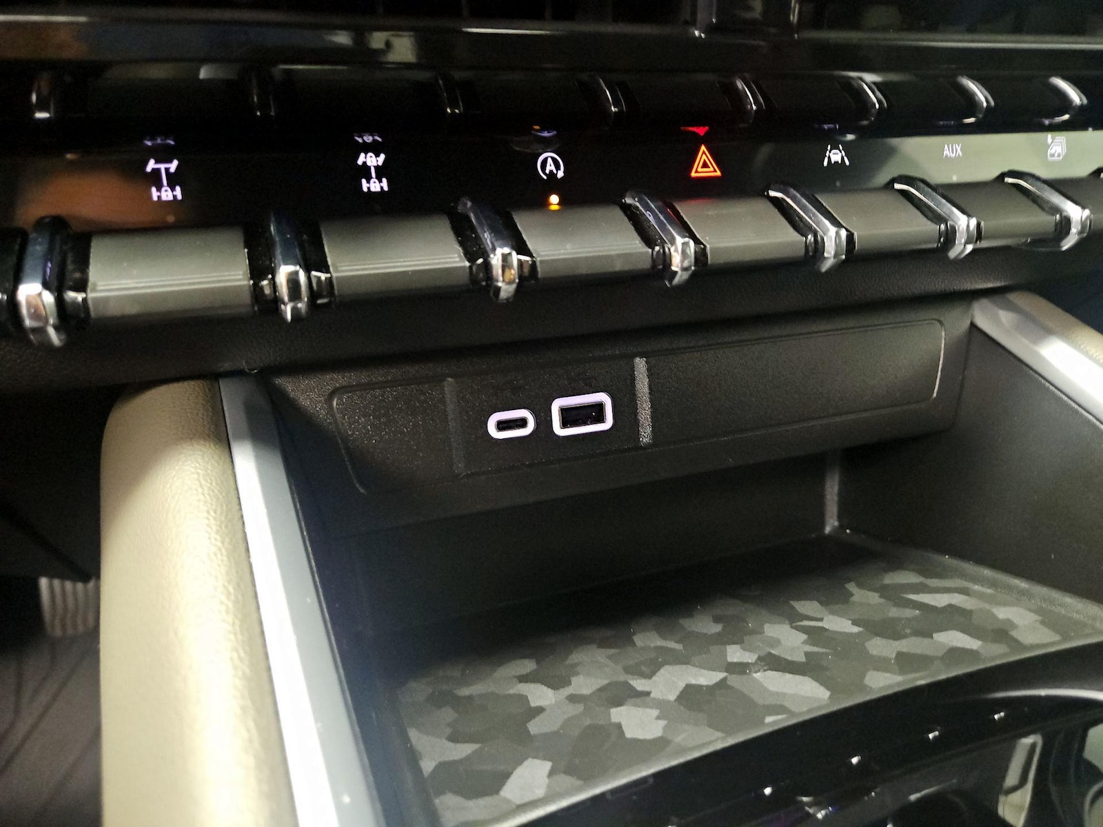 2024 Chevrolet Colorado ZR2 - Photo 20