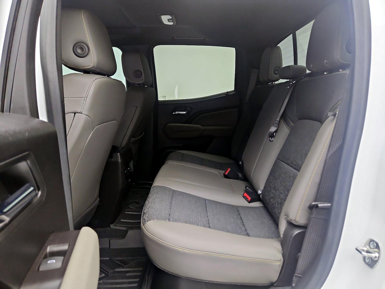 2024 Chevrolet Colorado ZR2 - Photo 22