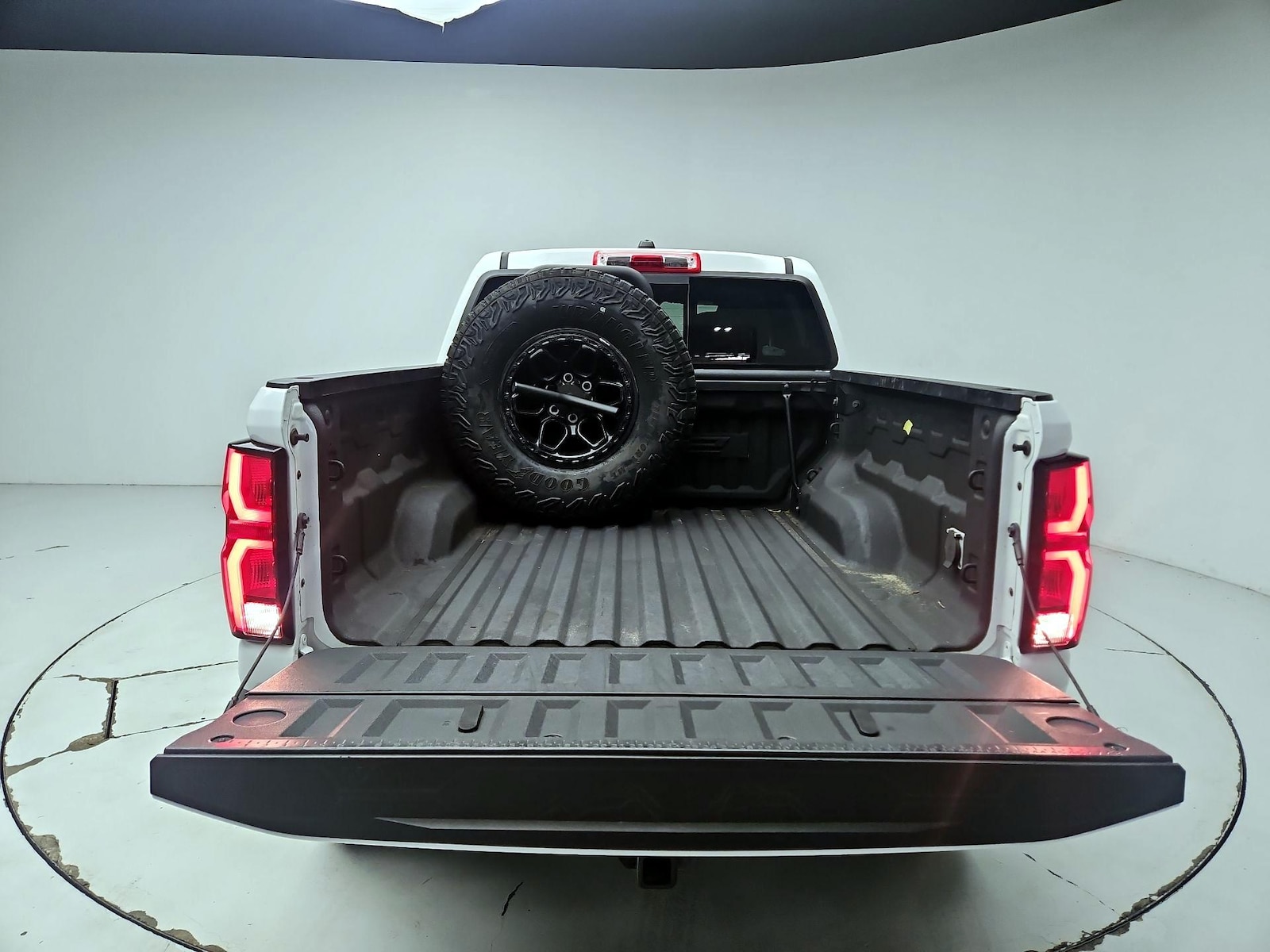 2024 Chevrolet Colorado ZR2 - Photo 23