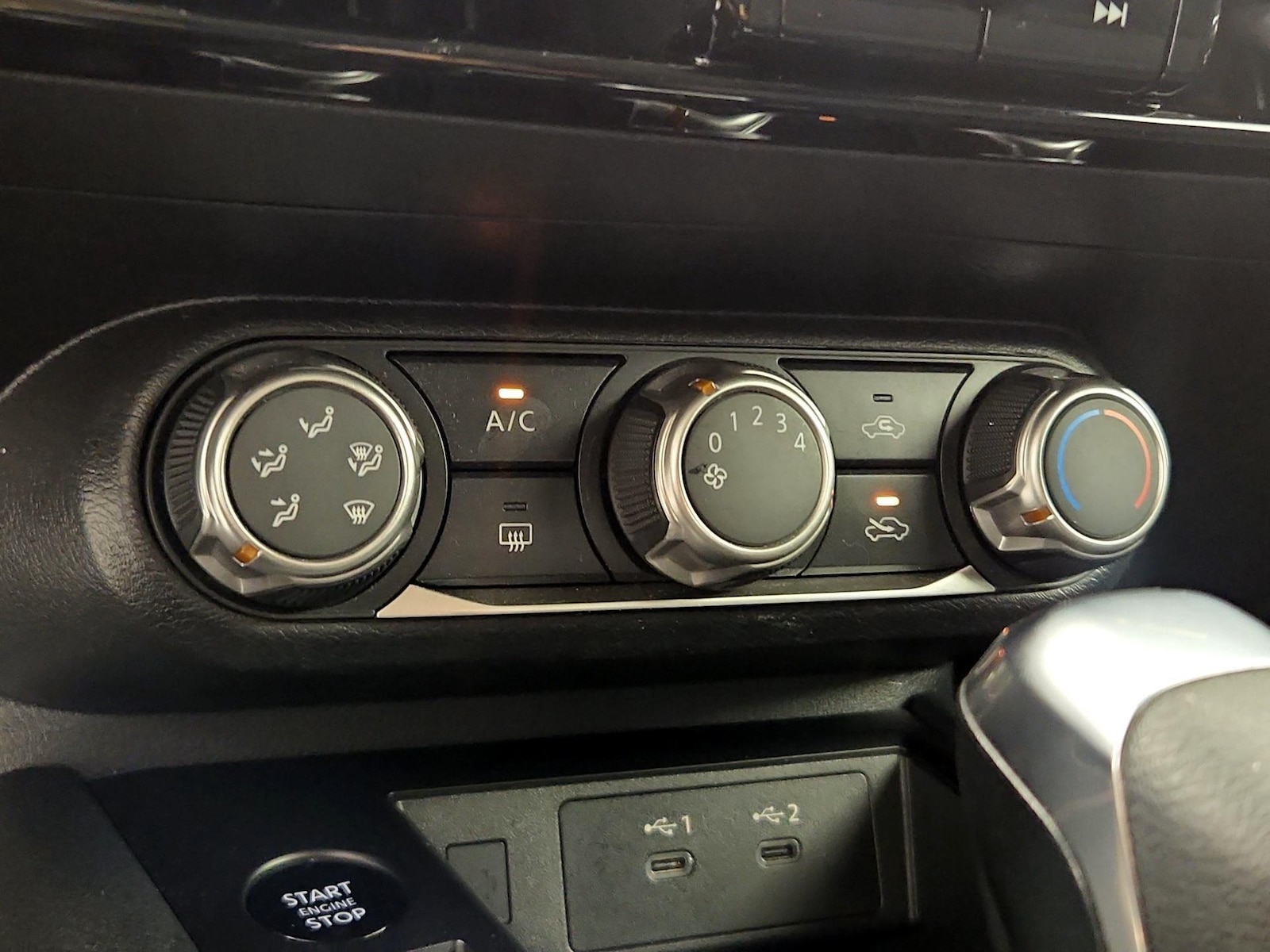 2025 Nissan Kicks SV - Photo 17