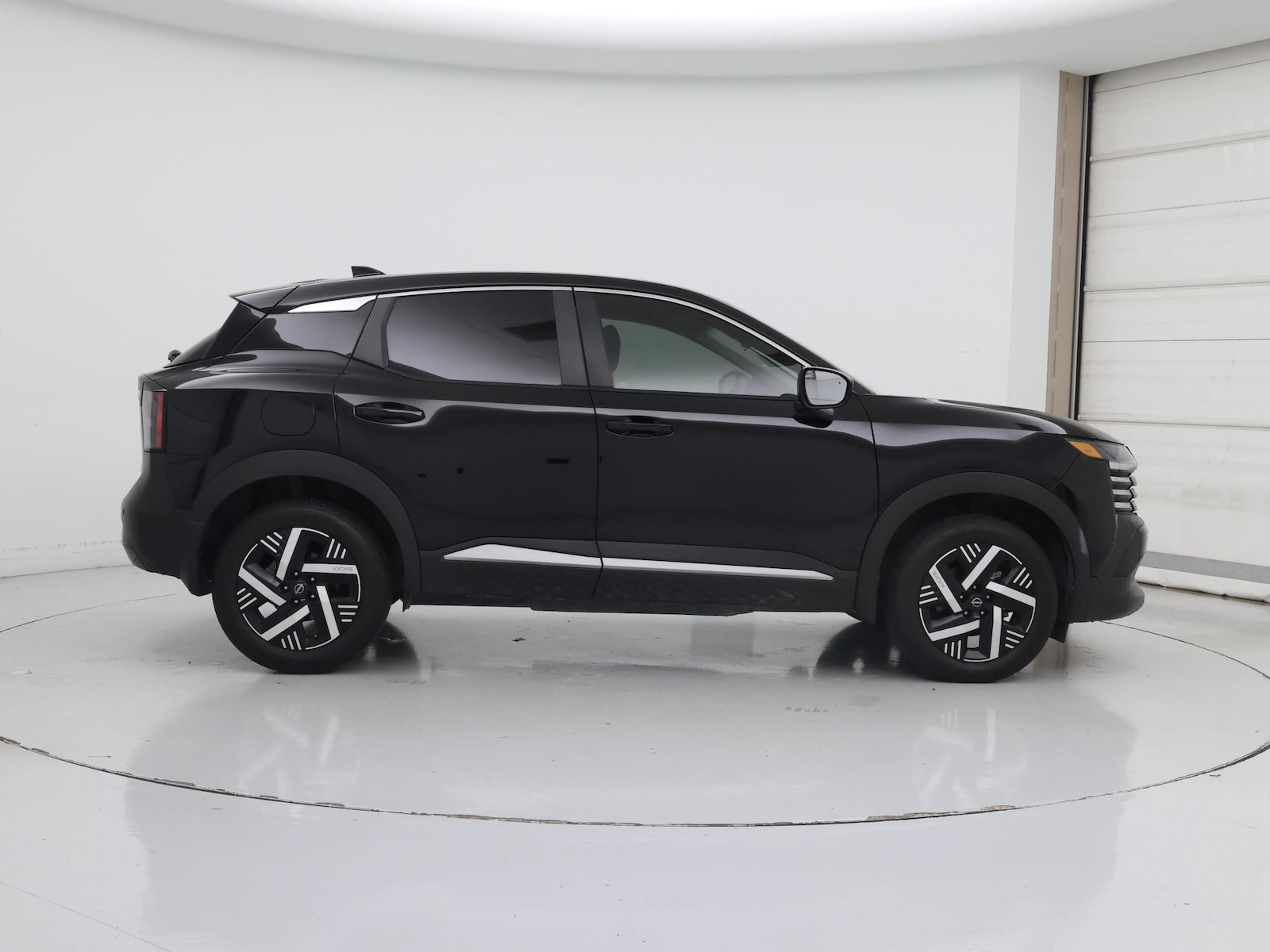 2025 Nissan Kicks SV - Photo 8