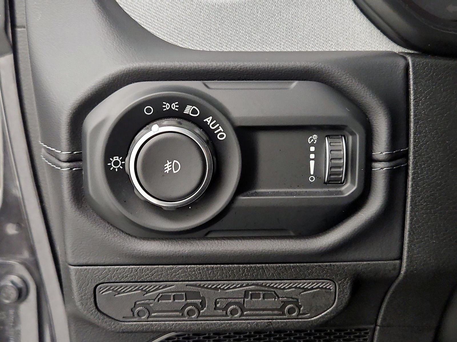 2024 Jeep Wrangler 4-Door Sahara - Photo 14
