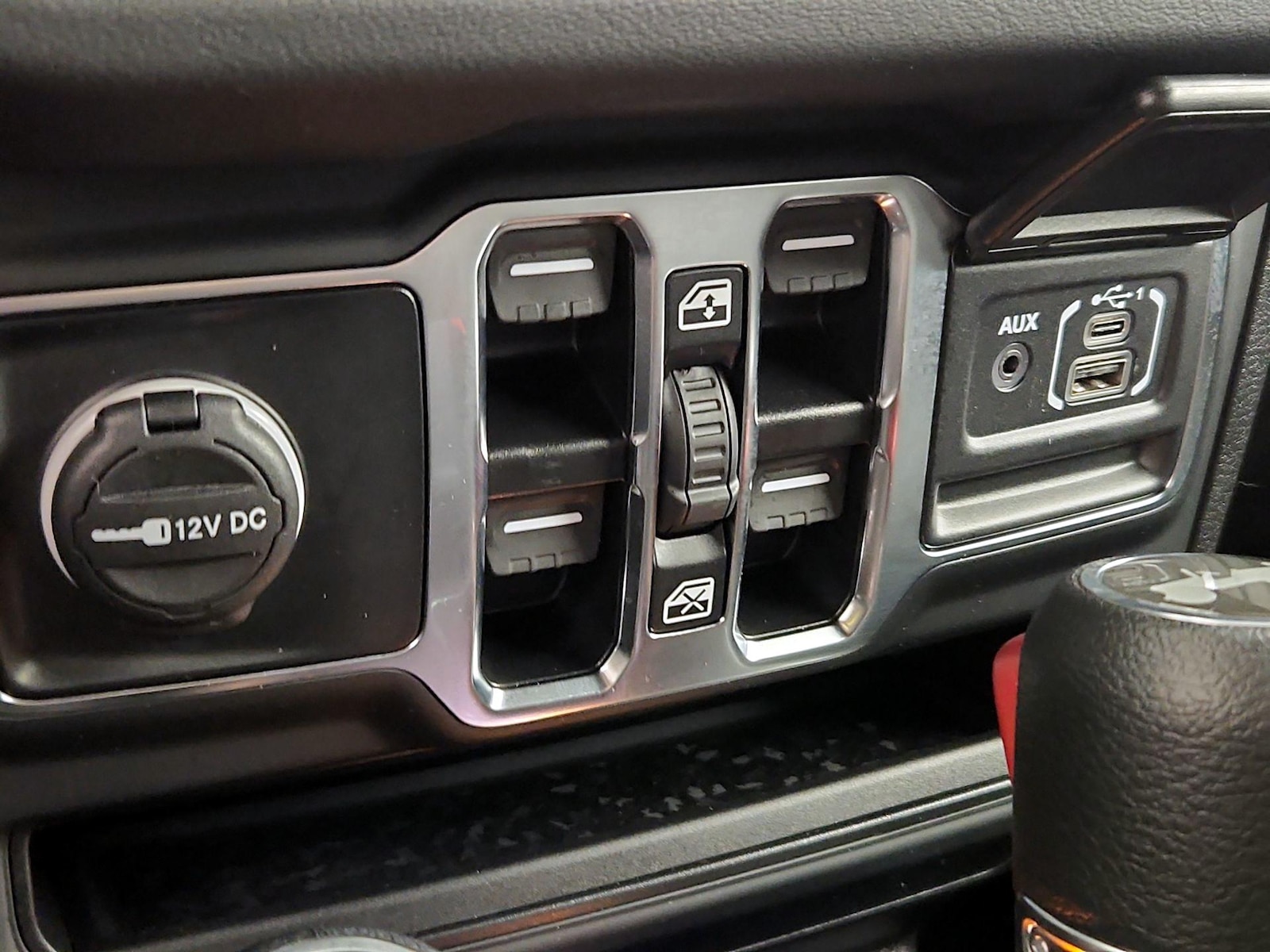 2024 Jeep Wrangler 4-Door Sahara - Photo 19
