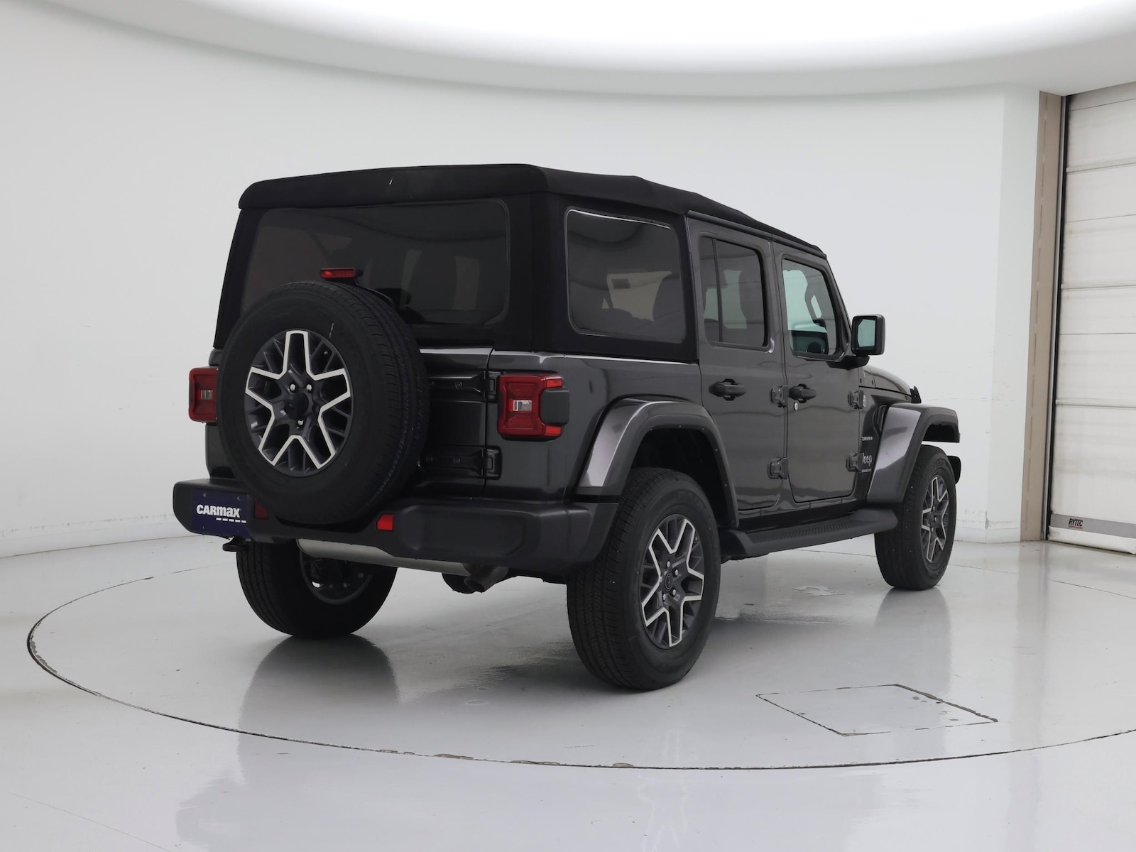 2024 Jeep Wrangler 4-Door Sahara - Photo 9