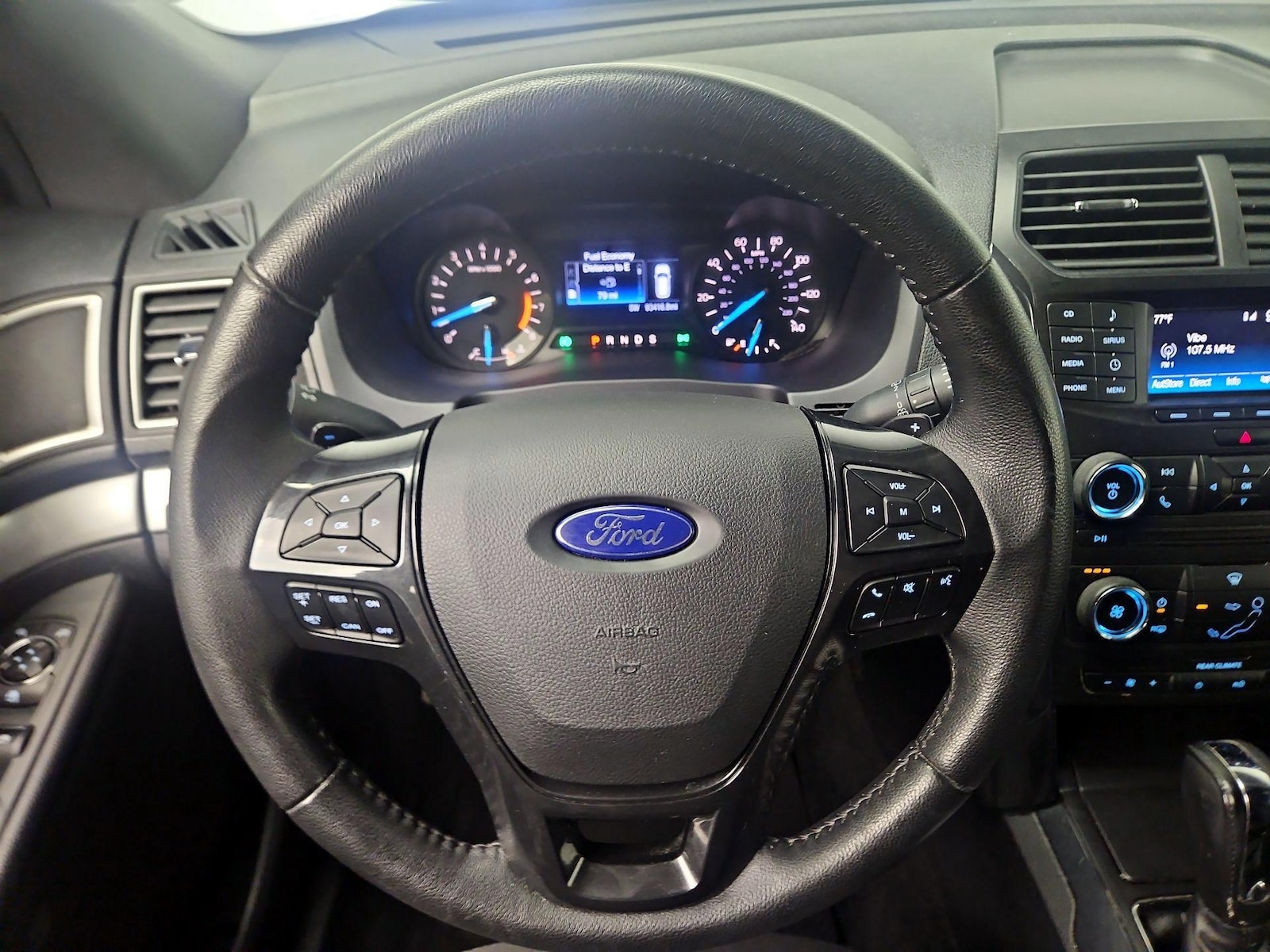 2017 Ford Explorer XLT - Photo 11