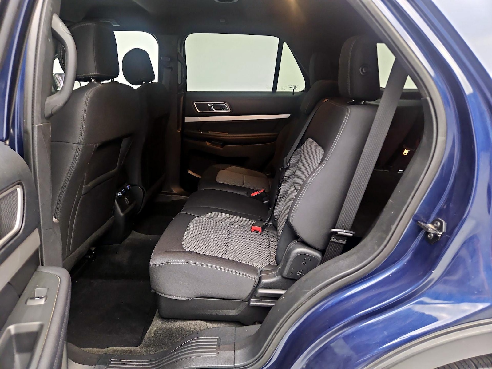2017 Ford Explorer XLT - Photo 19