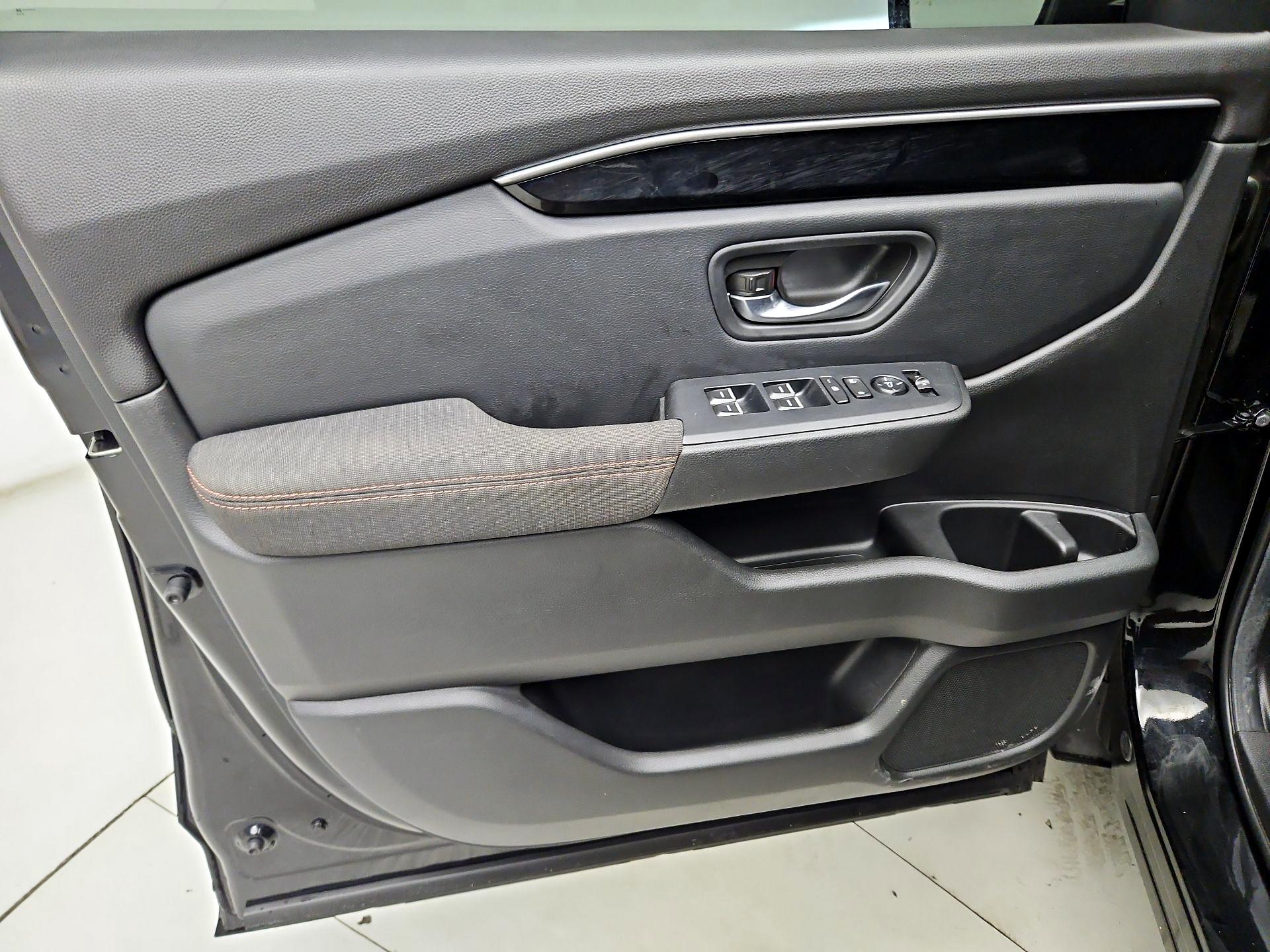 Thumbnail: 2025 Honda Pilot - 12