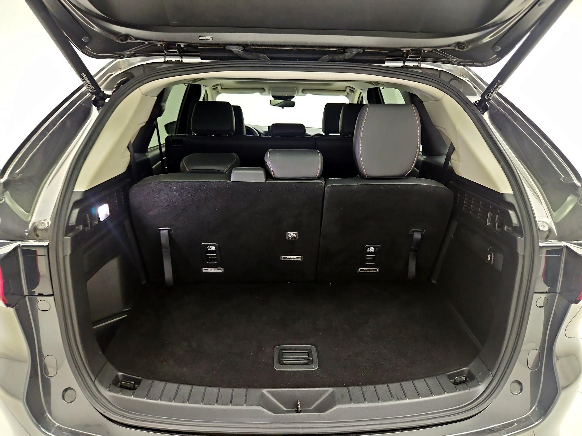 Thumbnail: 2024 Mazda CX-90 - 18