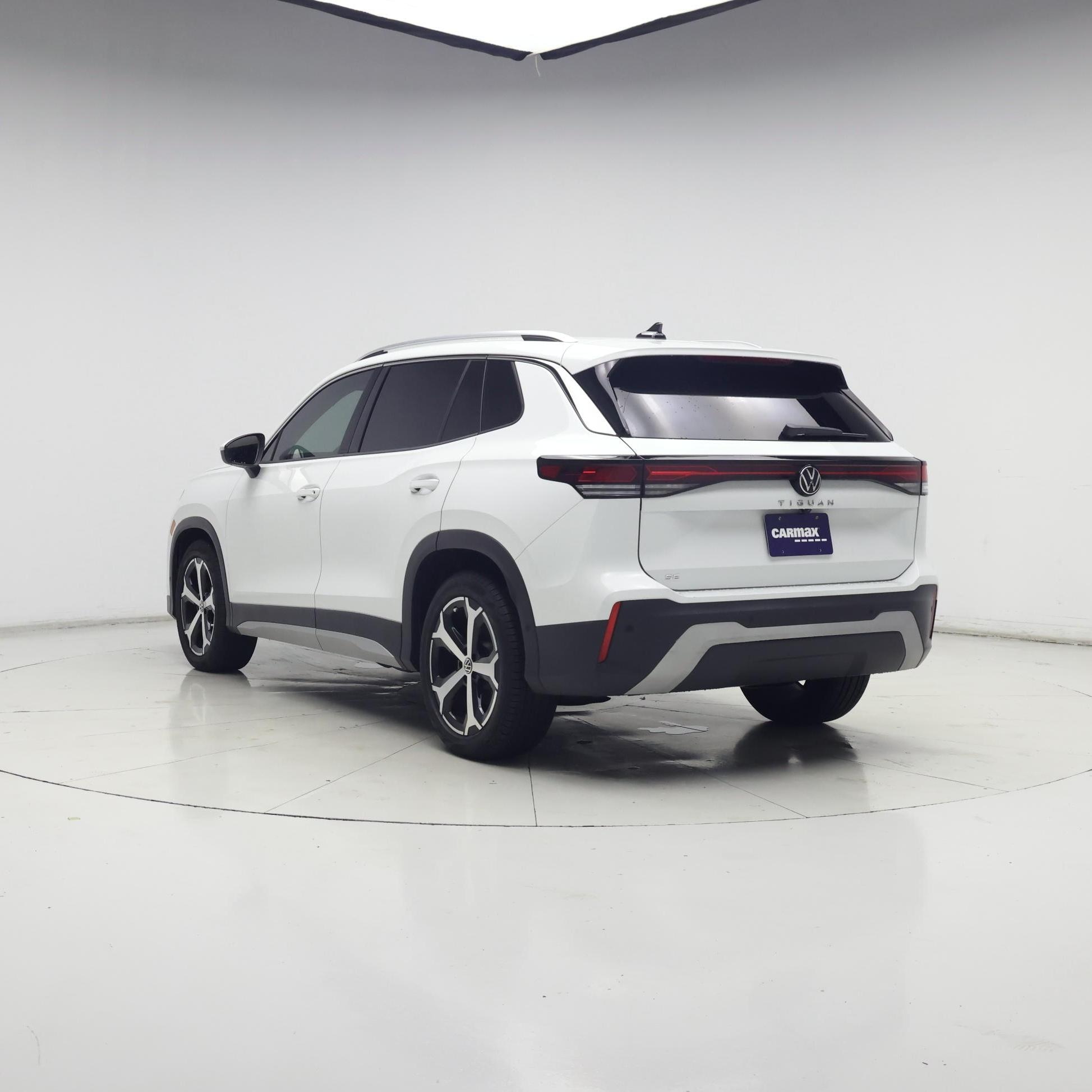 Thumbnail: 2025 Volkswagen Tiguan - 2