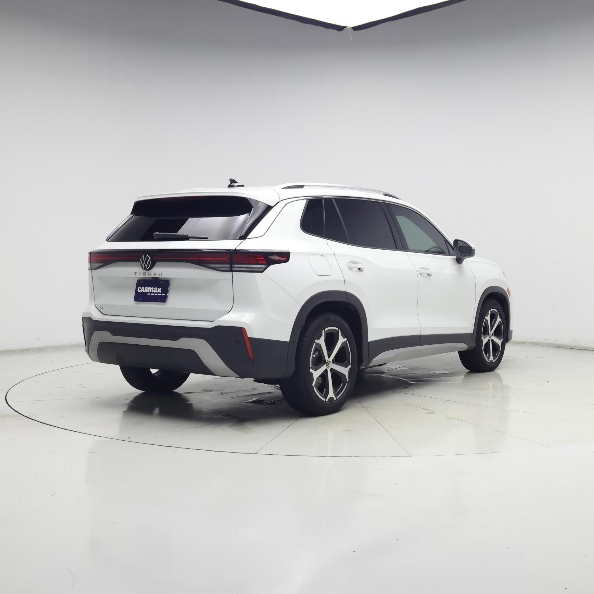 Thumbnail: 2025 Volkswagen Tiguan - 8