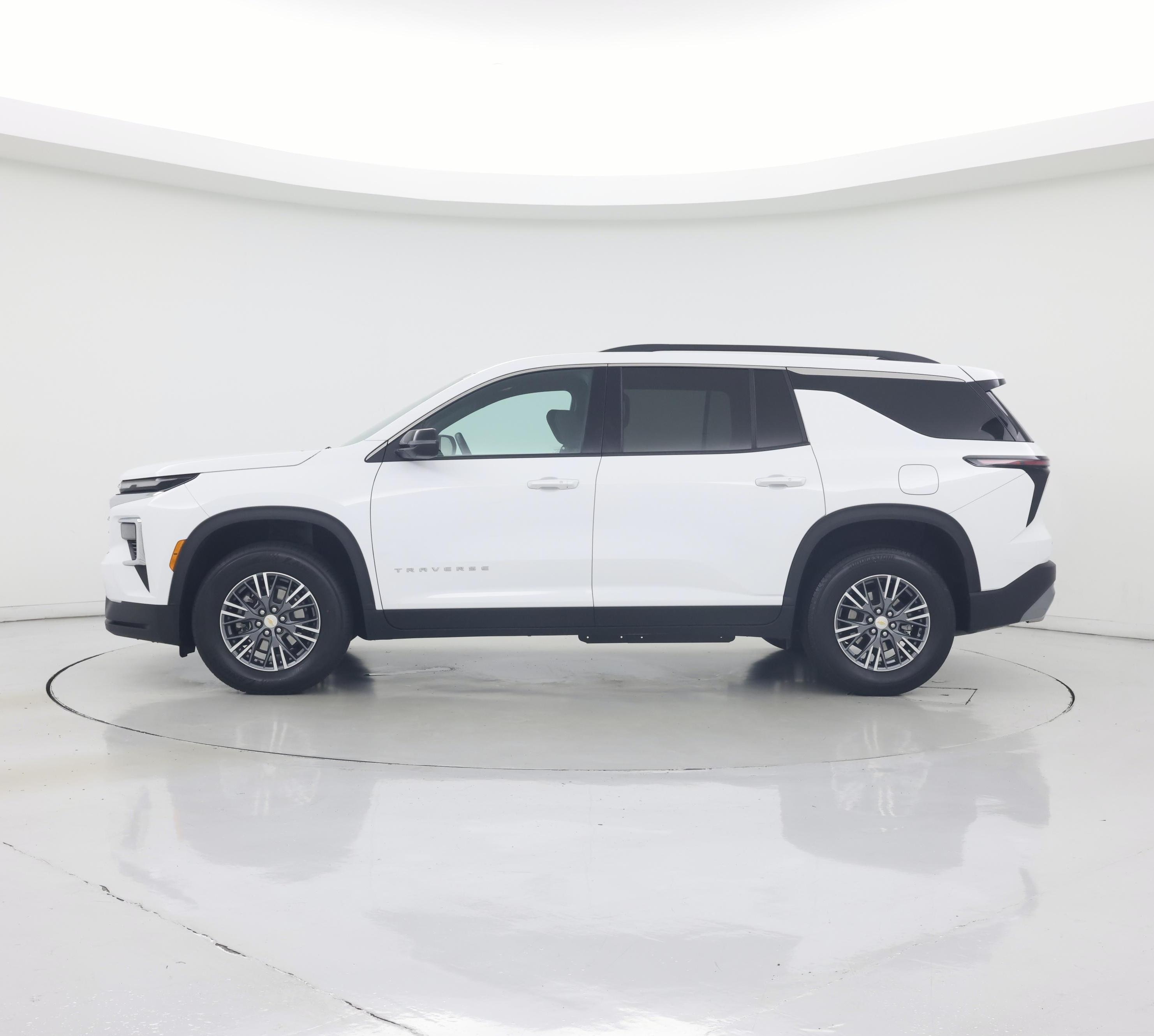 Thumbnail: 2025 Chevrolet Traverse - 3