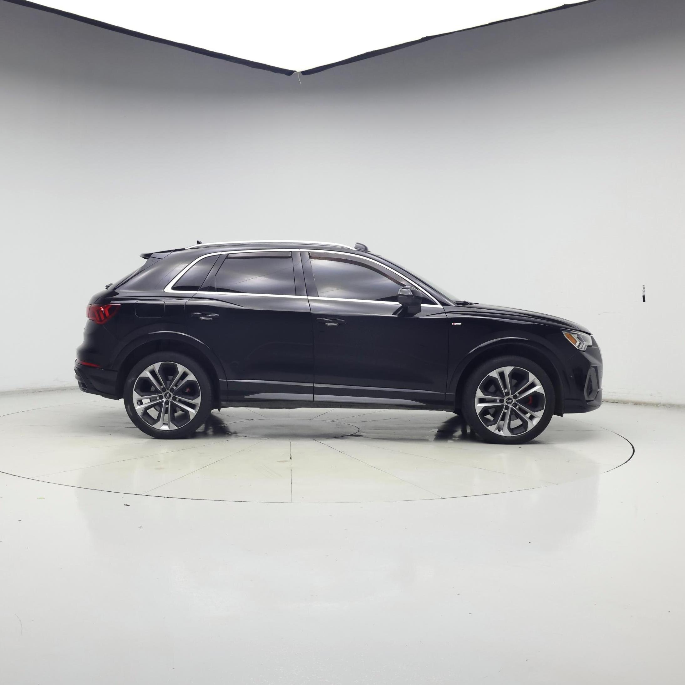 Thumbnail: 2021 Audi Q3 - 7