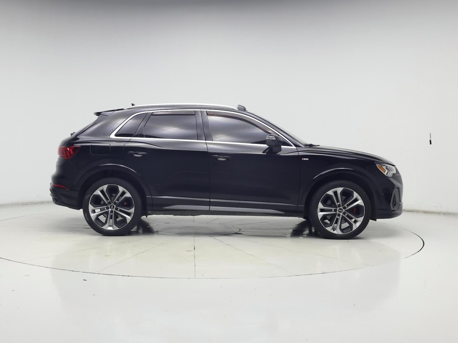 2021 Audi Q3 S Line Premium Plus - Photo 8