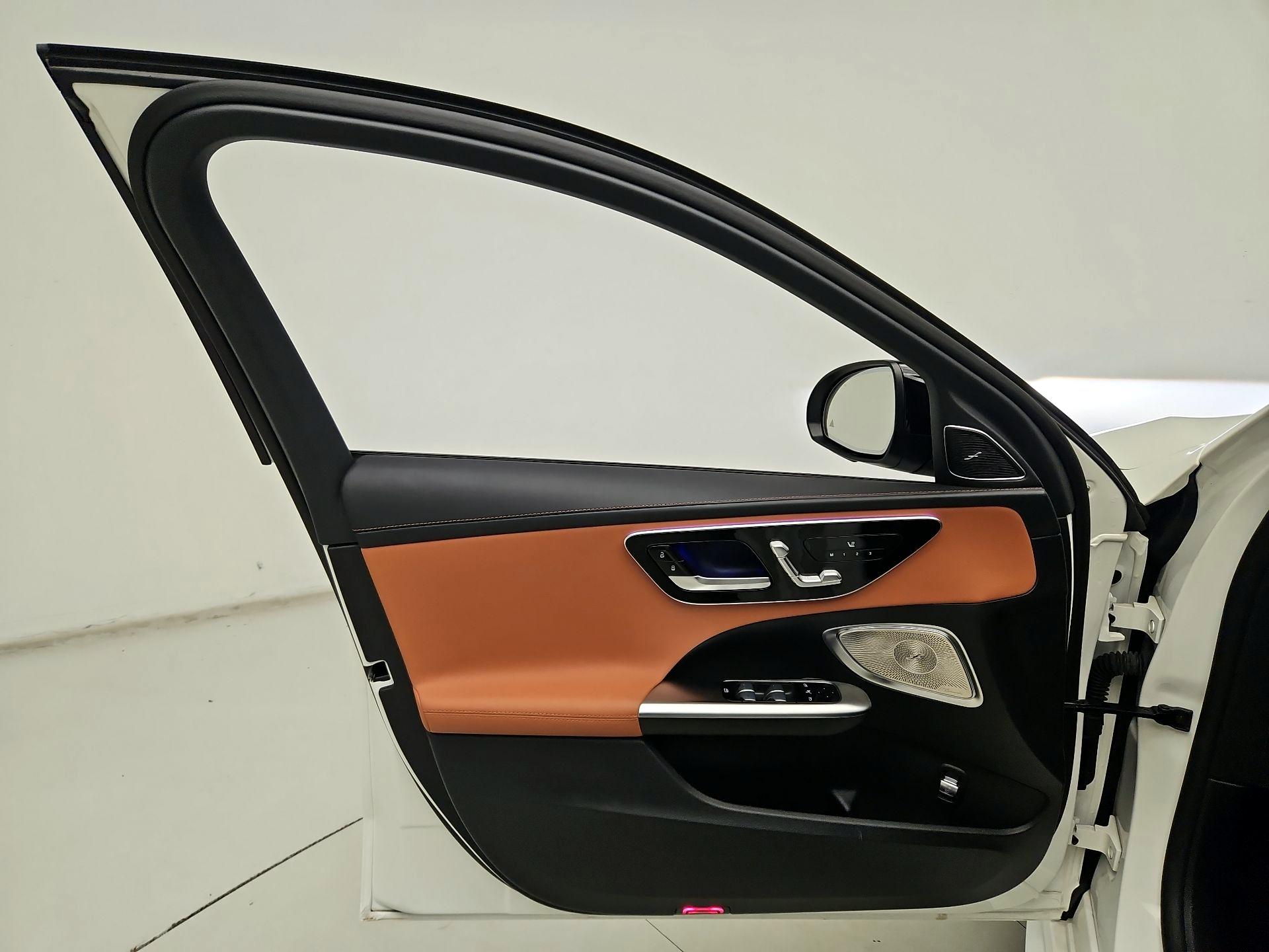 Thumbnail: 2024 Mercedes-Benz C-Class - 12