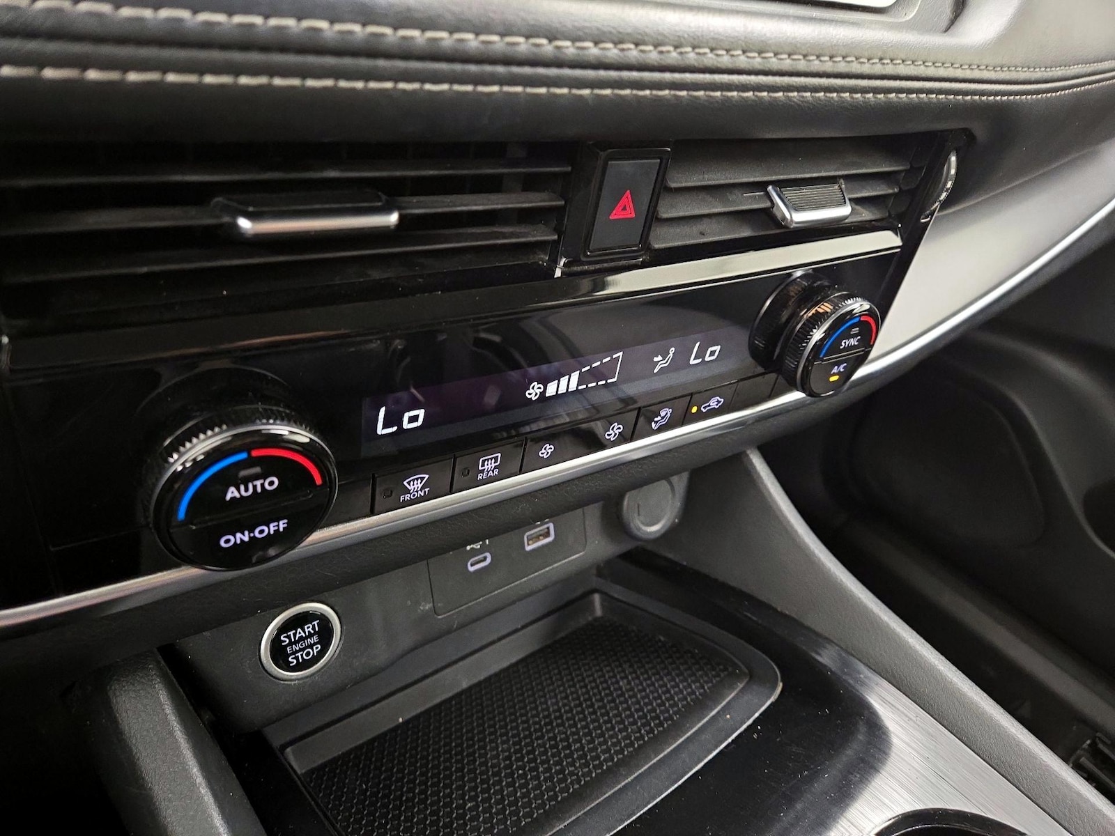2023 Nissan Rogue SV - Photo 17