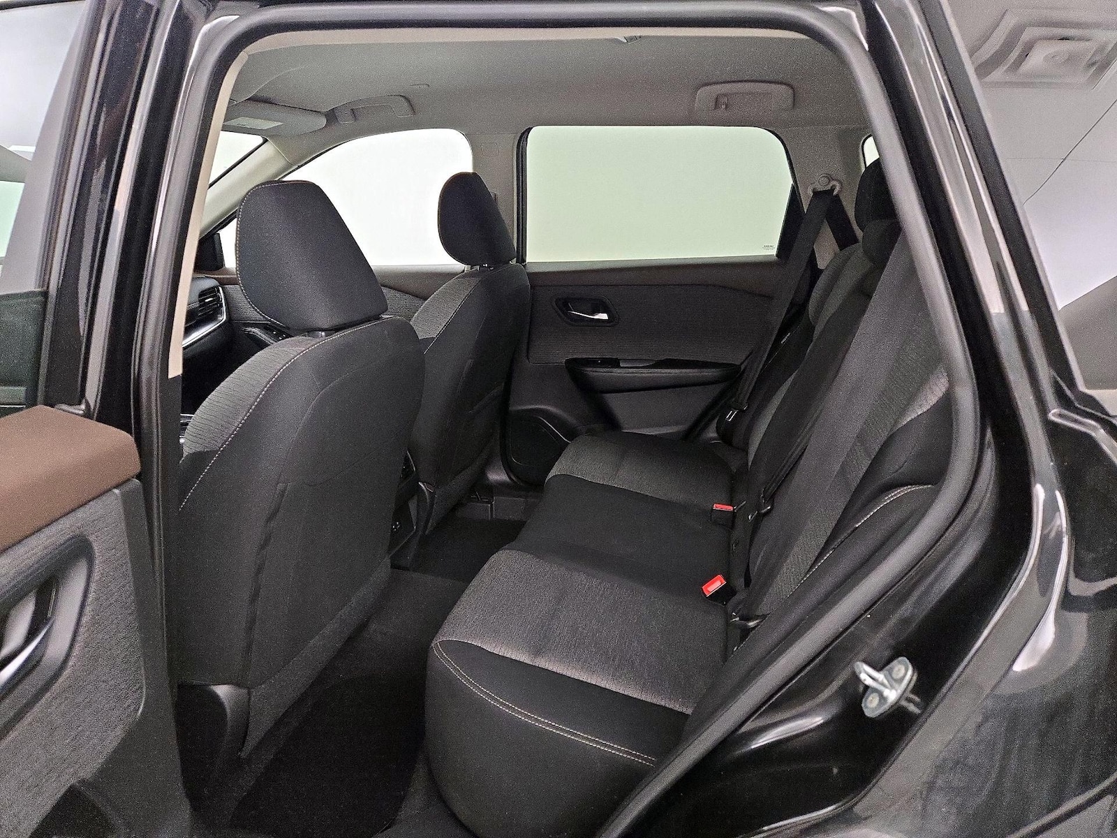 2023 Nissan Rogue SV - Photo 20