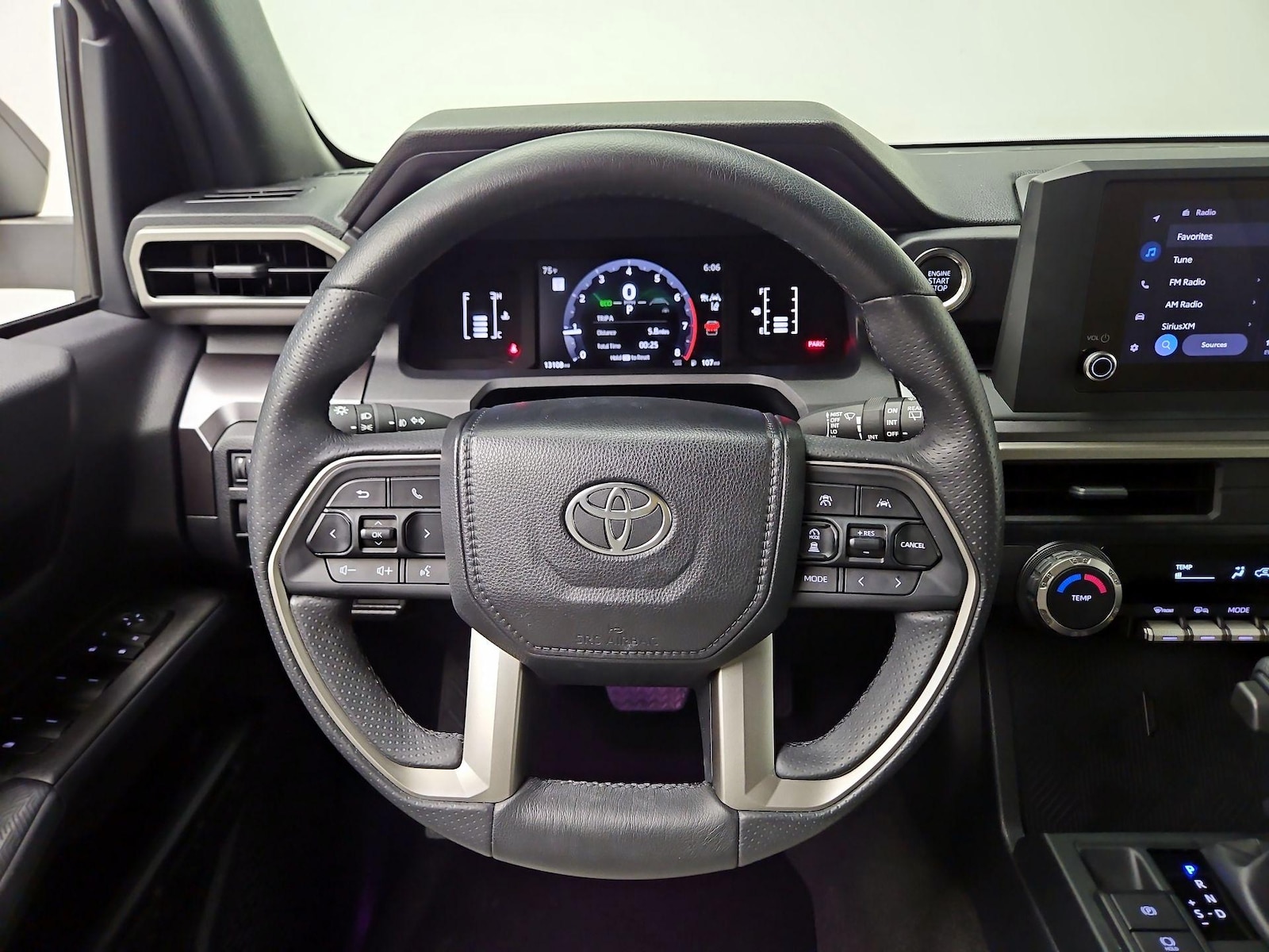 2025 Toyota 4Runner SR5 - Photo 11