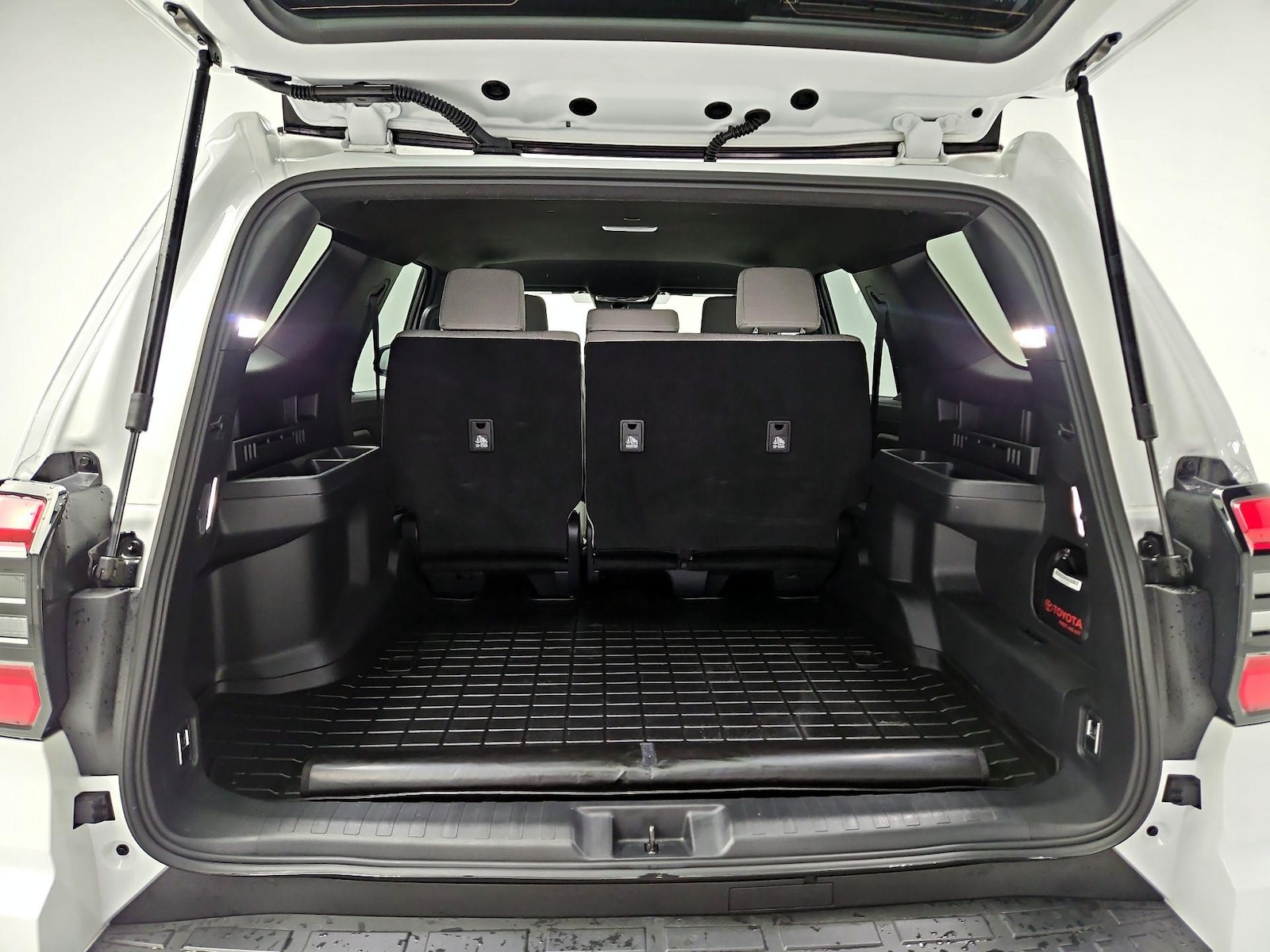 2025 Toyota 4Runner SR5 - Photo 21
