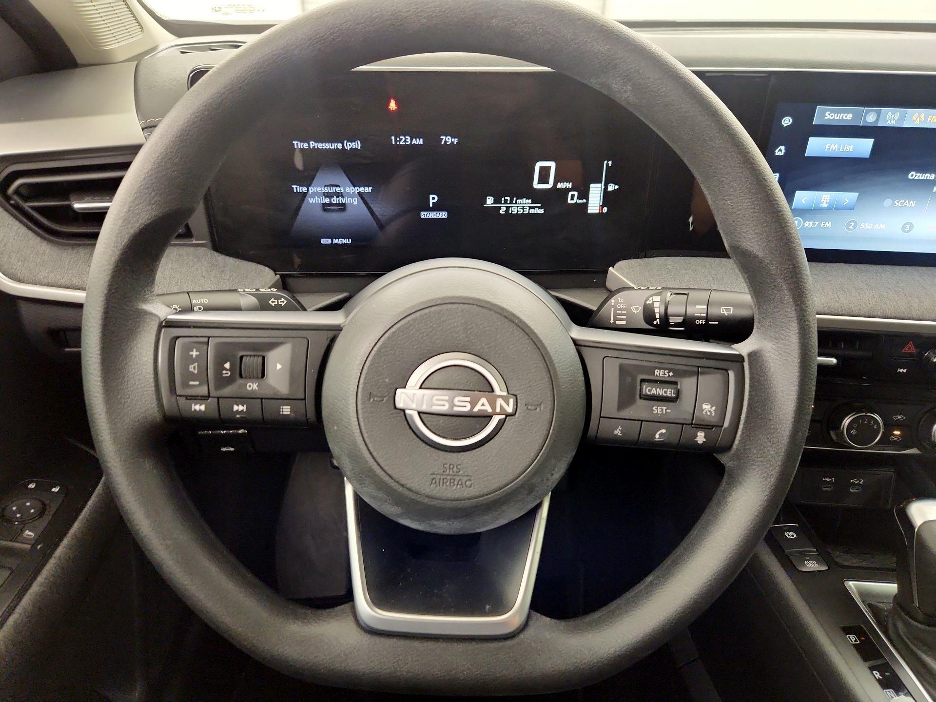 Thumbnail: 2025 Nissan Kicks - 10