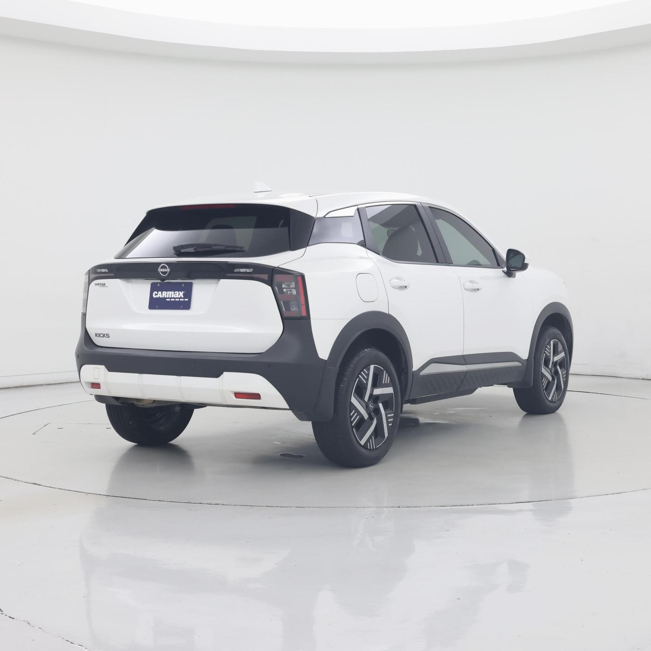 Thumbnail: 2025 Nissan Kicks - 8