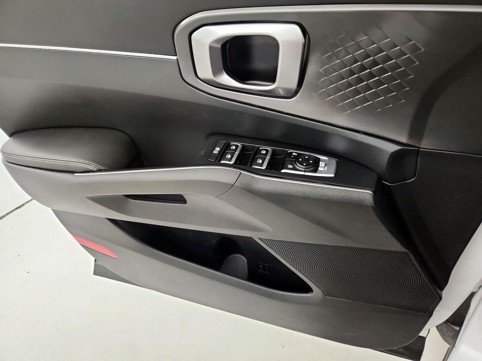 2025 Kia Sorento S - Photo 13