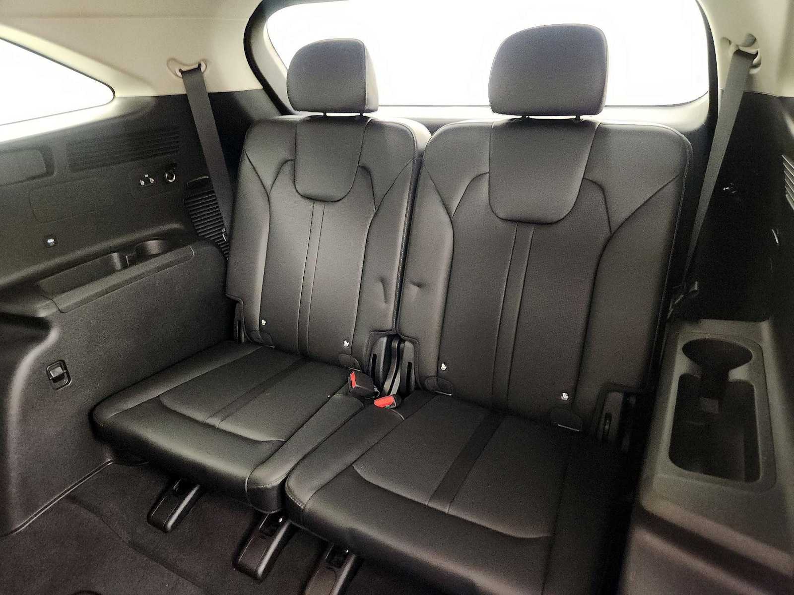 2025 Kia Sorento S - Photo 22