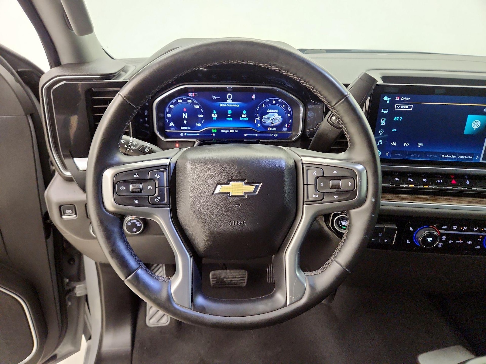 2024 Chevrolet Silverado 1500 LT - Photo 11