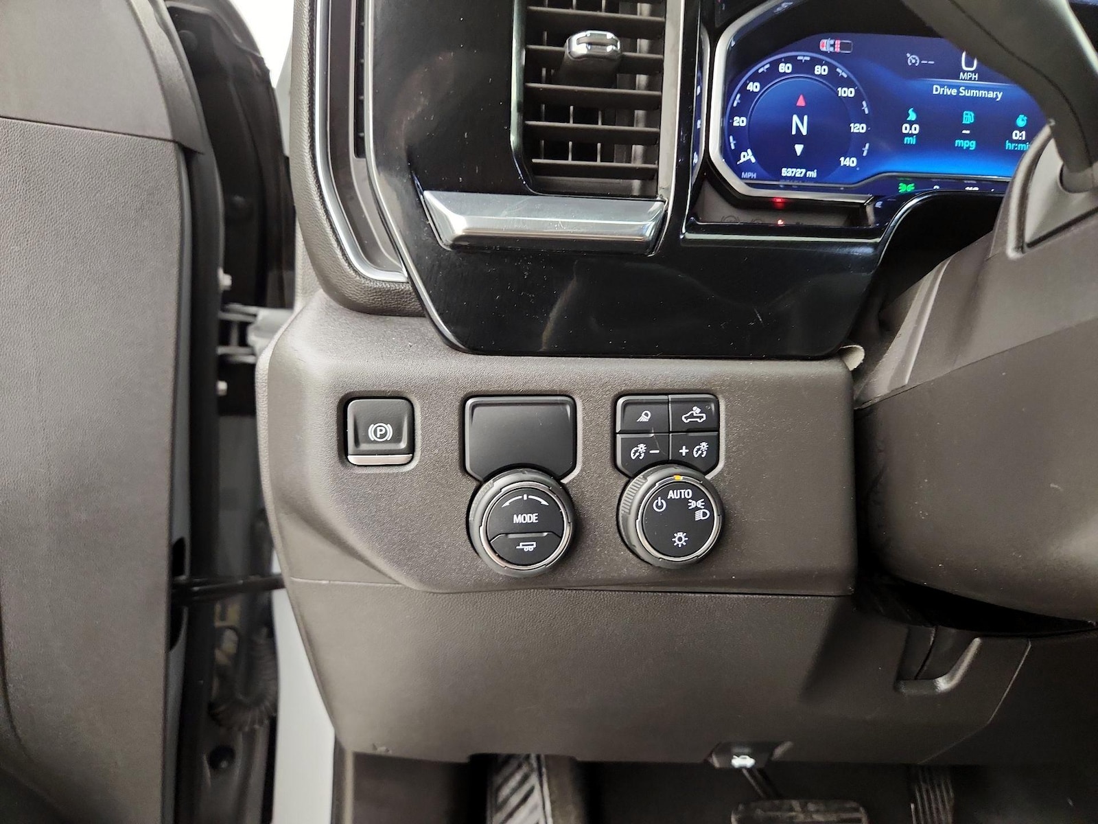 2024 Chevrolet Silverado 1500 LT - Photo 14