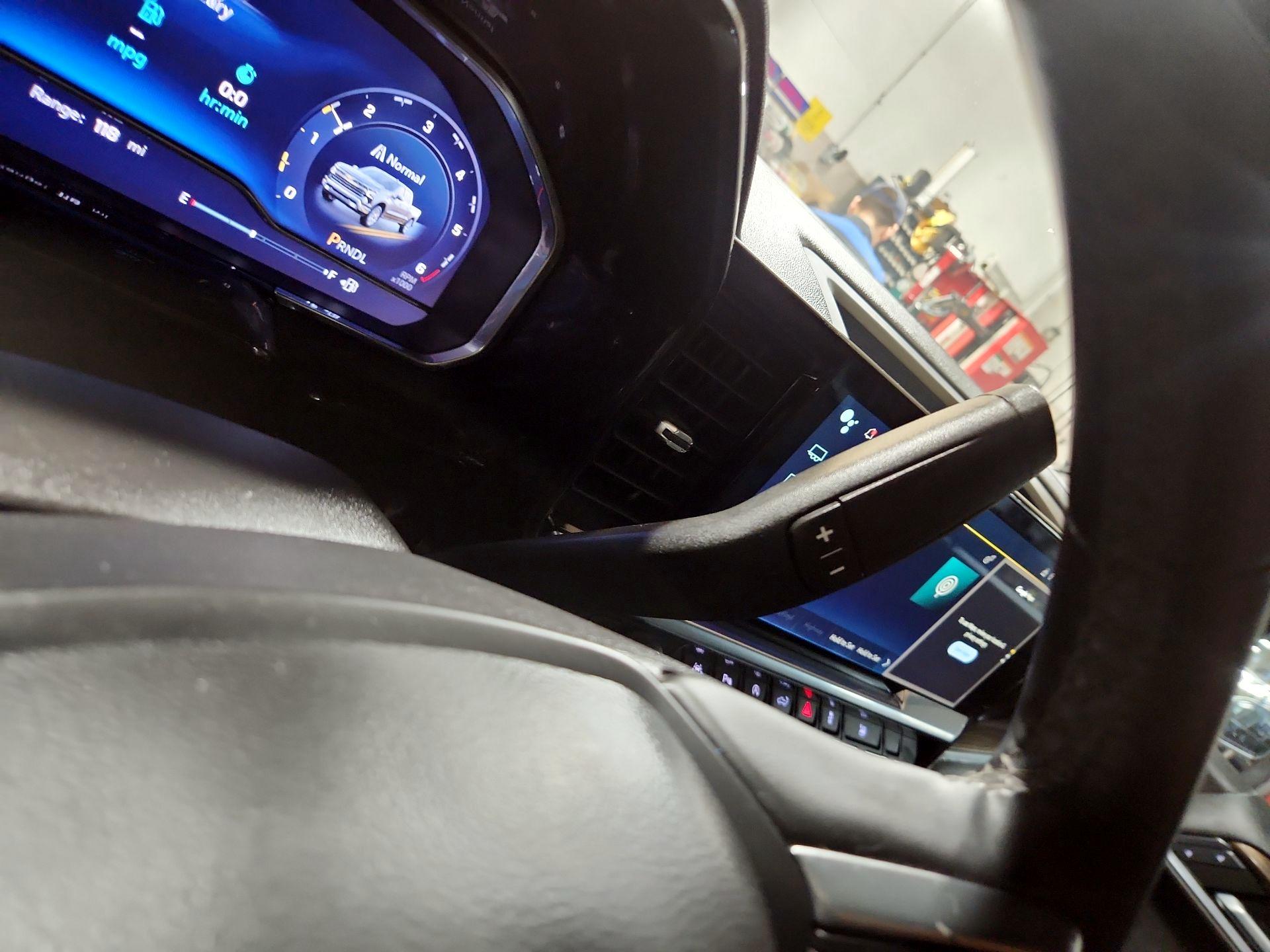 Thumbnail: 2024 Chevrolet Silverado 1500 - 17