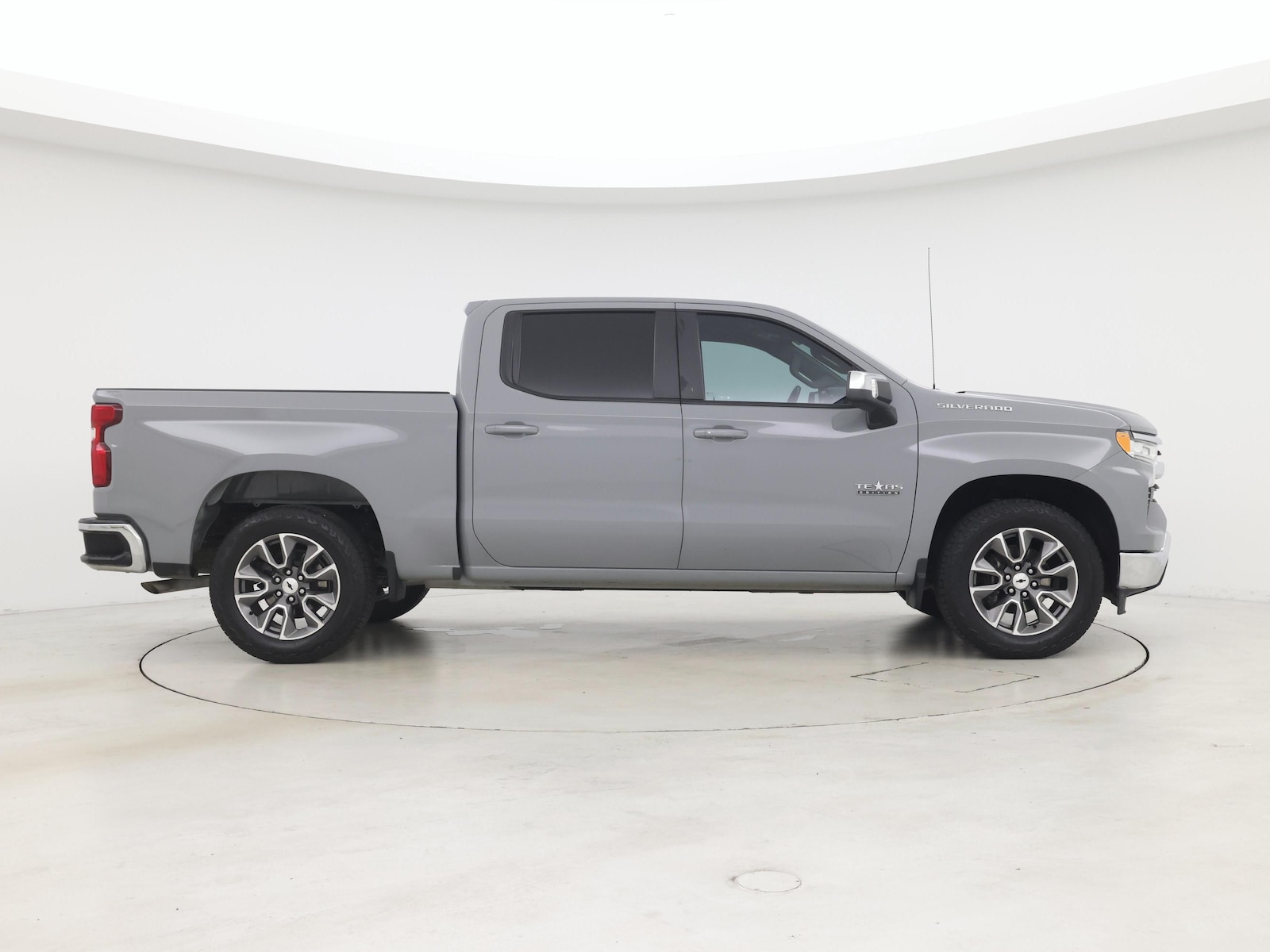 2024 Chevrolet Silverado 1500 LT - Photo 8