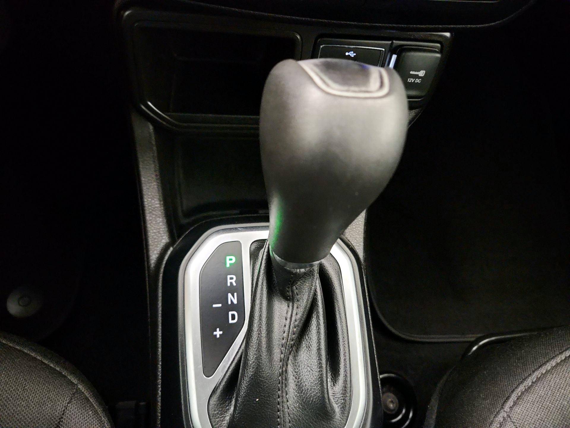 Thumbnail: 2021 Jeep Renegade - 17
