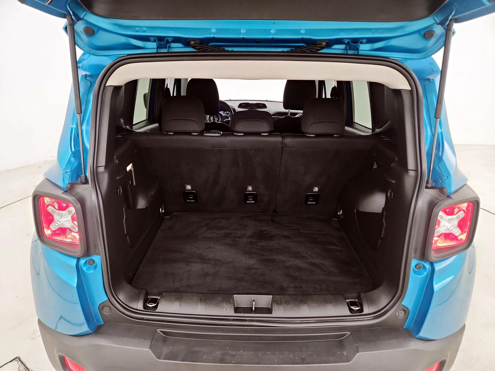 Thumbnail: 2021 Jeep Renegade - 20